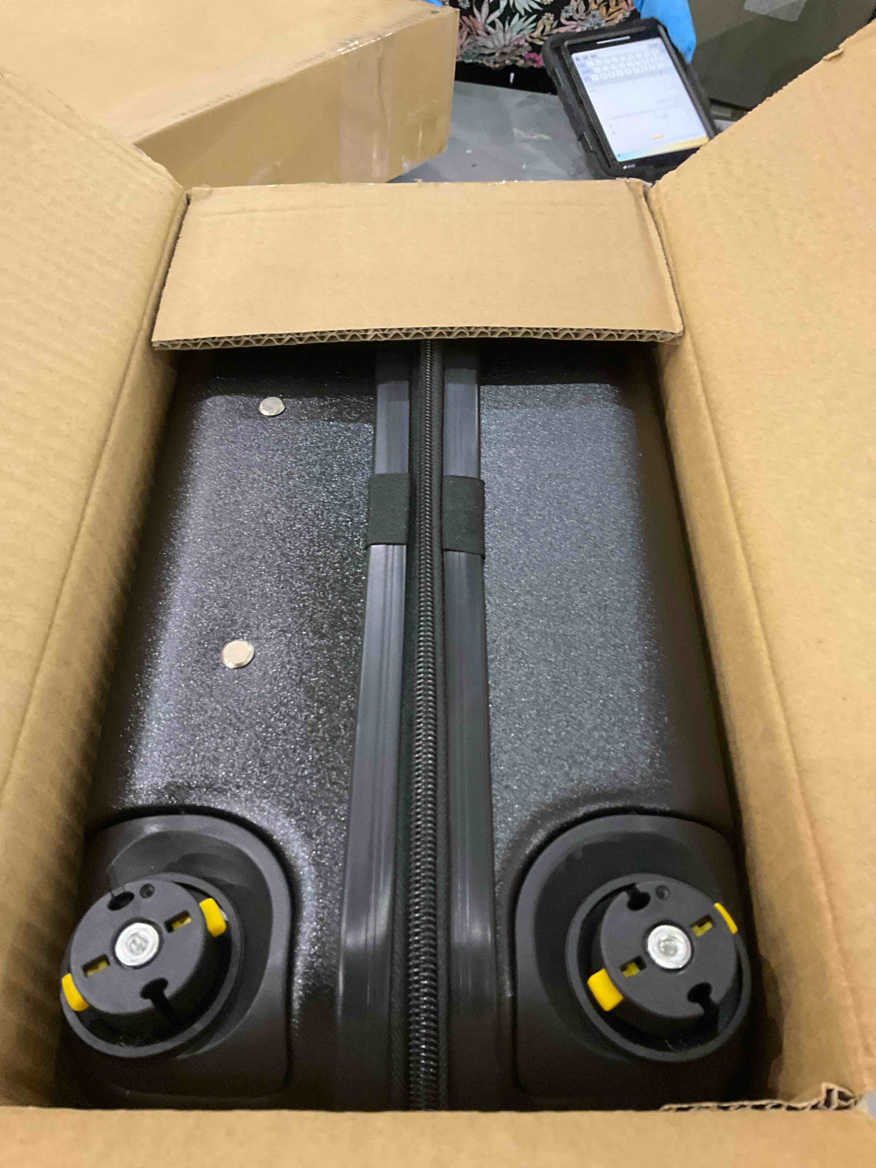 https://s3.amazonaws.com/lotting-images-prod/BargainHunt/EXS01443686_1717503267495.jpeg