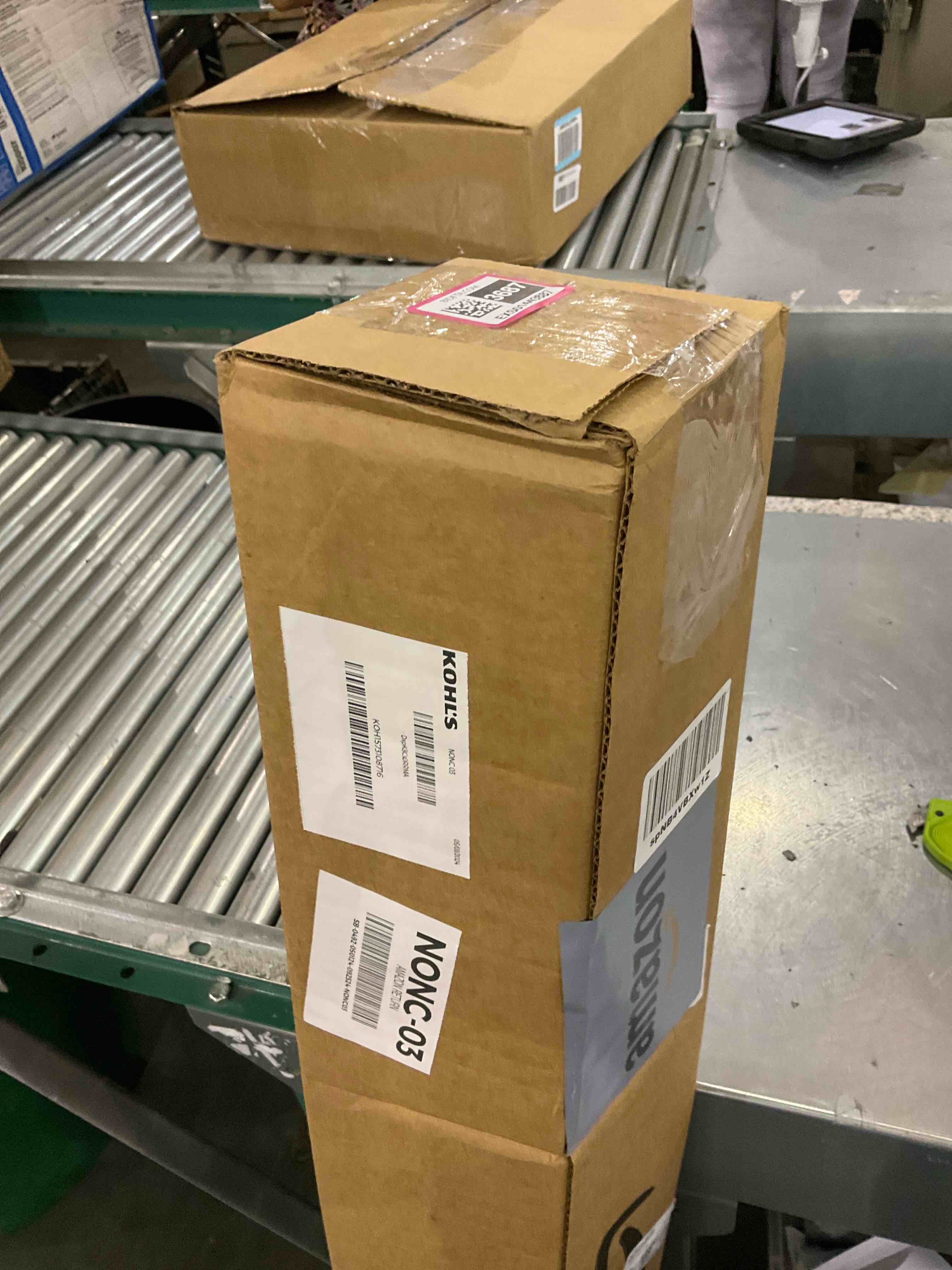 https://s3.amazonaws.com/lotting-images-prod/BargainHunt/EXS01443687_1717503373097.jpeg