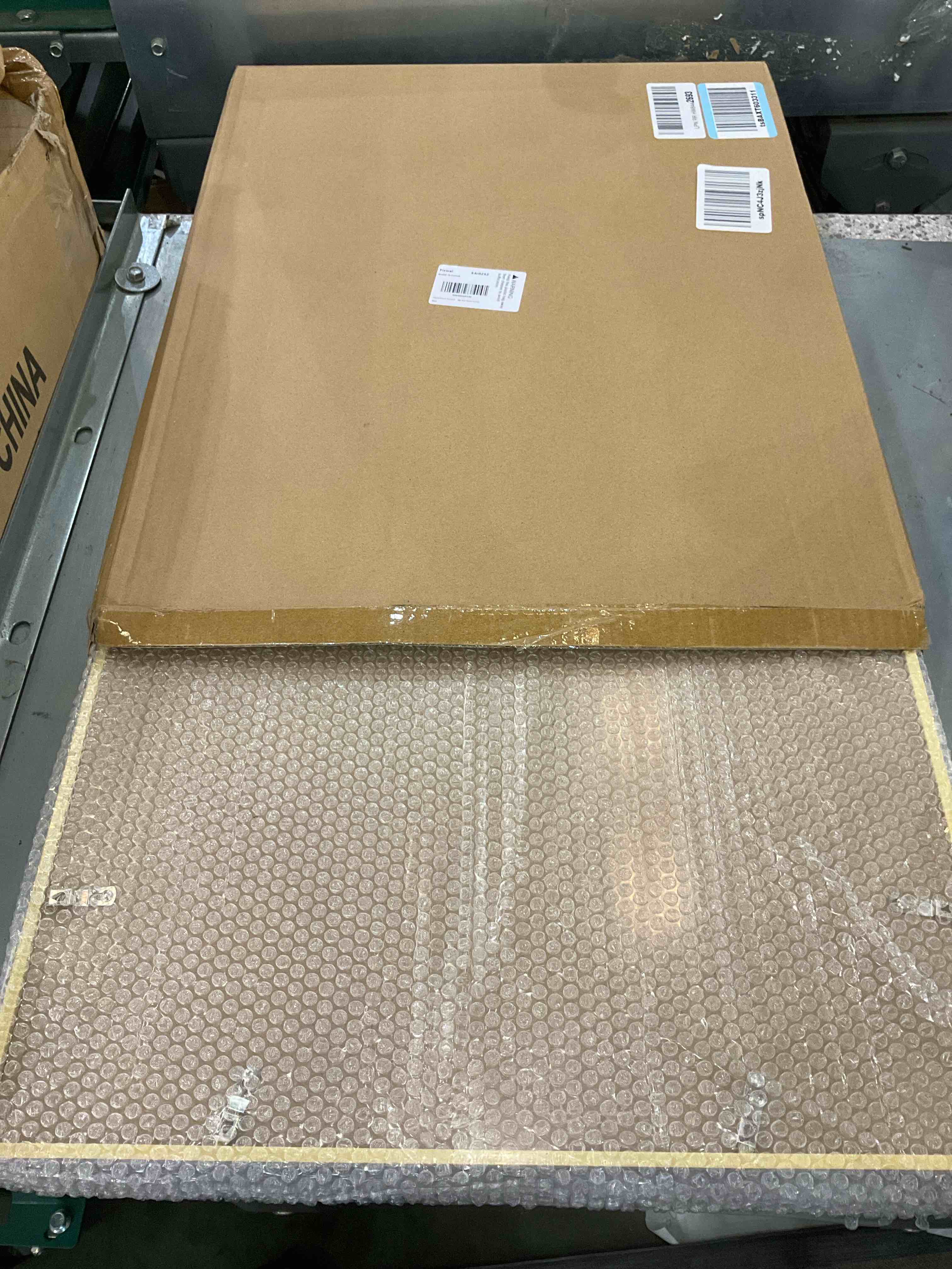 https://s3.amazonaws.com/lotting-images-prod/BargainHunt/EXS01443912_1717600568907.jpeg