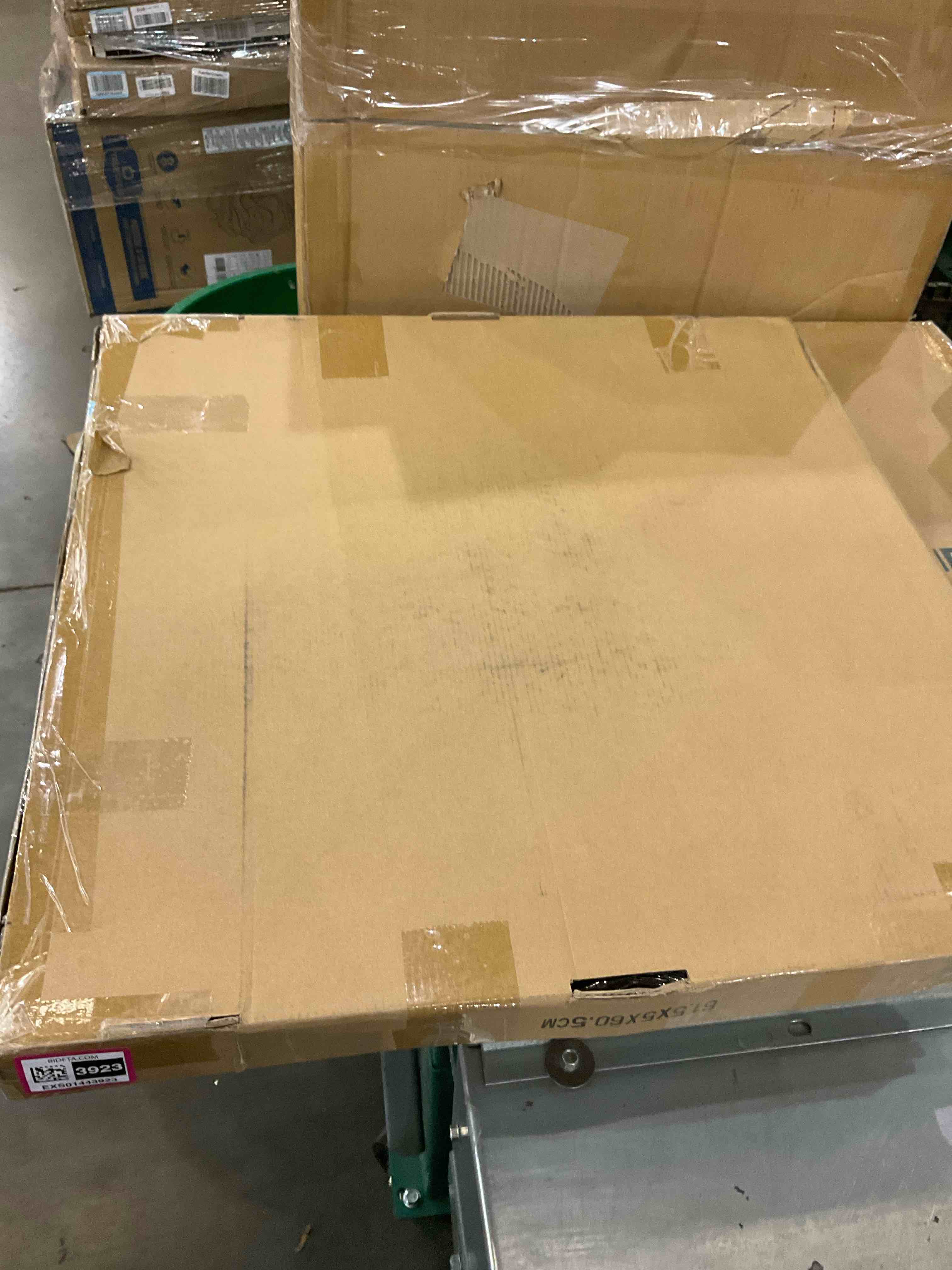 https://s3.amazonaws.com/lotting-images-prod/BargainHunt/EXS01443923_1717601740906.jpeg