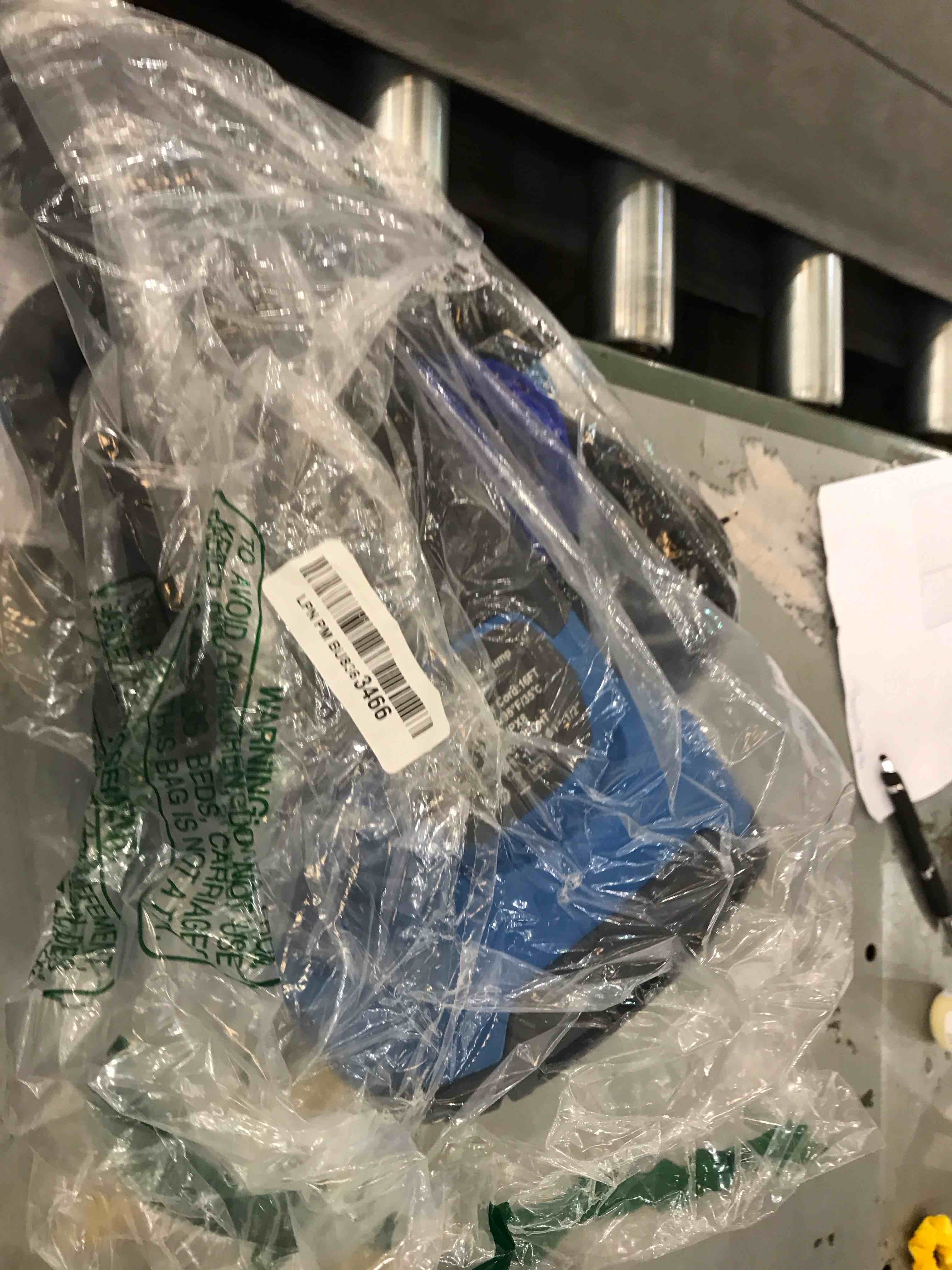   FOTING Sump Pump Submersible 1HP Clean/Dirty Water Pump, 3960 GPH Portable Utility Pump for Swimming Pool Garden Pond Basement with 25ft Long Power Cord Roll over image to zoom in                      6 VIDEOS Sump Pump Submersible 1HP Clean/Dirty Water Pump, 3960 GPH Portable Utility Pump for Swimming Pool Garden Pond Basement with 25ft Long Power Cord Visit the FOTING Store