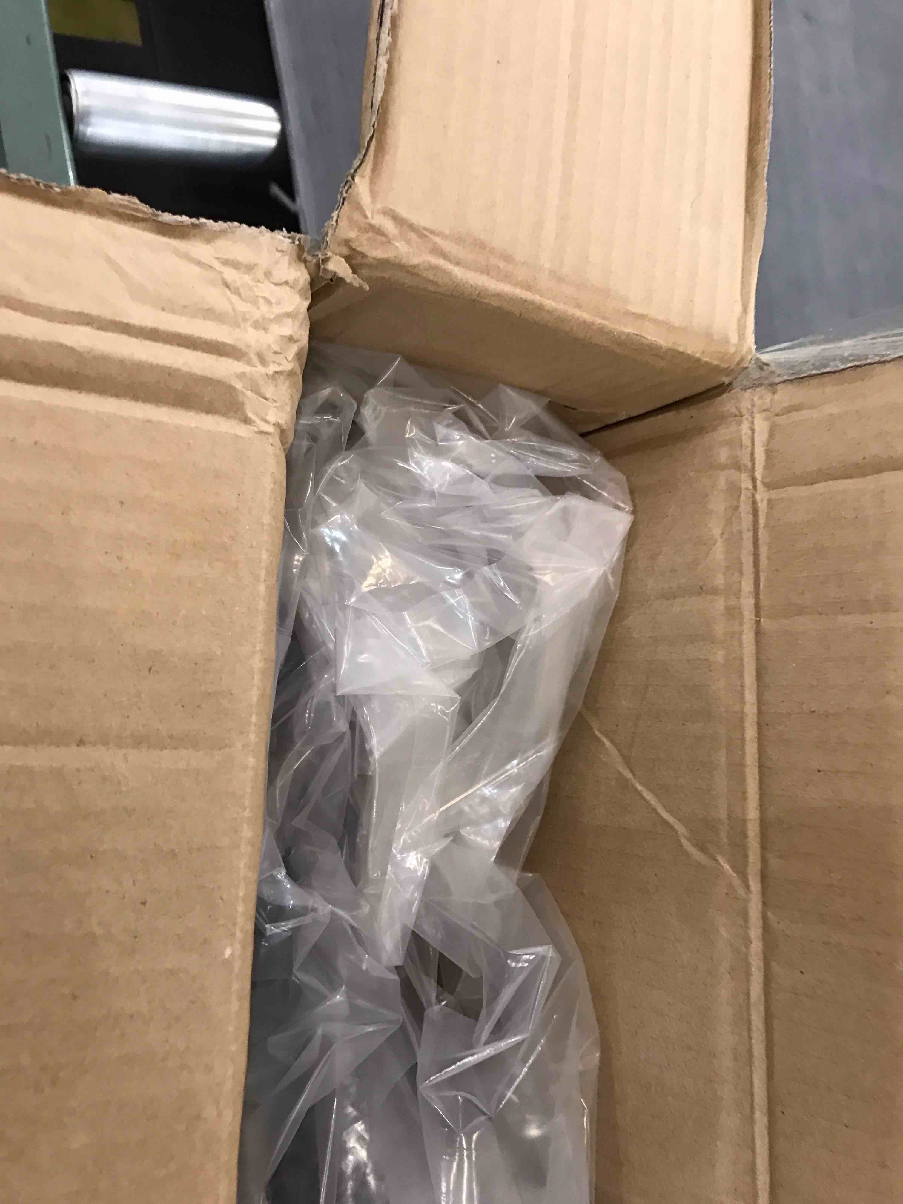https://s3.amazonaws.com/lotting-images-prod/BargainHunt/EXS01444425_1718298973403.jpeg