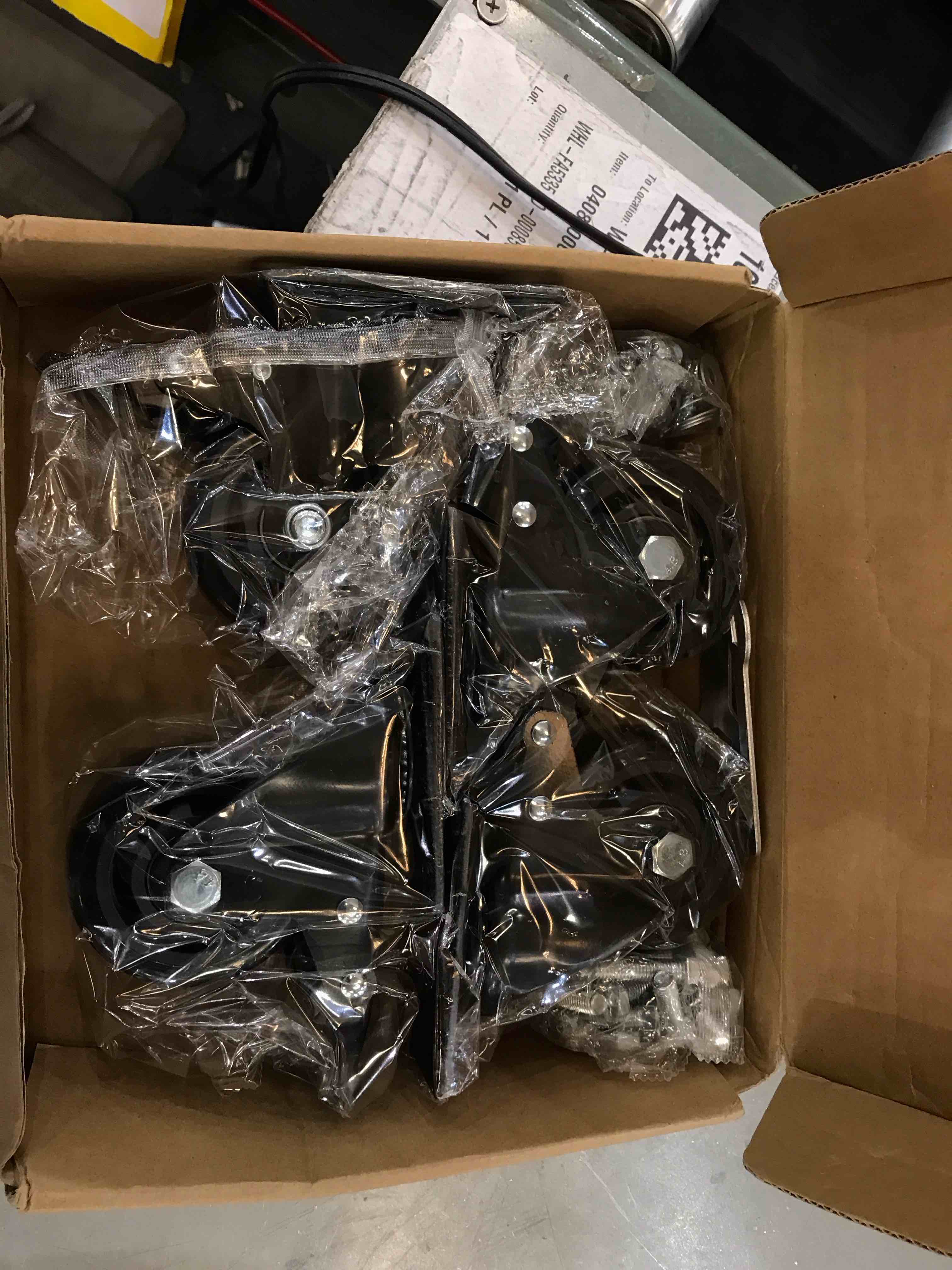 https://s3.amazonaws.com/lotting-images-prod/BargainHunt/EXS01444547_1718908613208.jpeg
