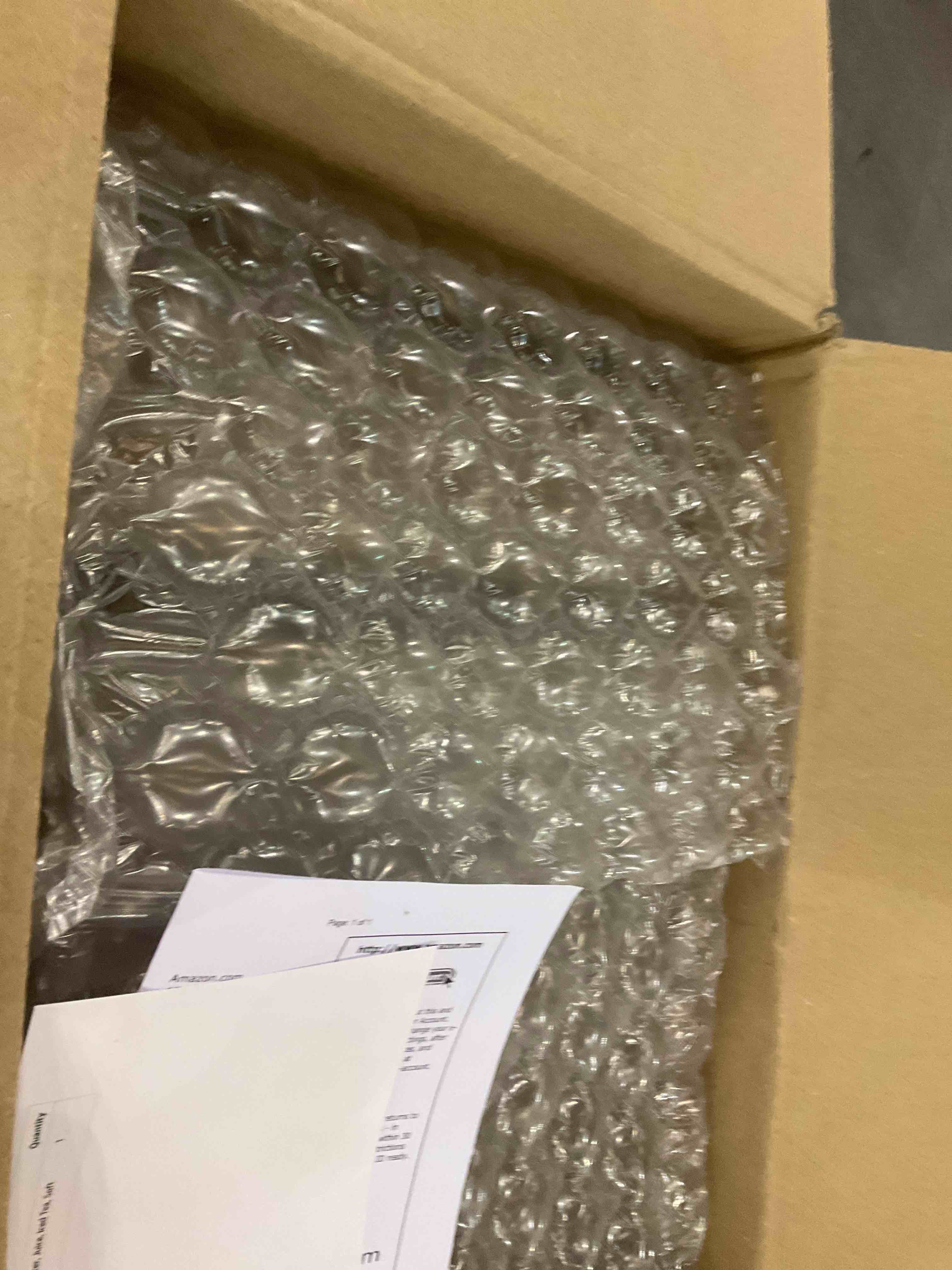 https://s3.amazonaws.com/lotting-images-prod/BargainHunt/EXS01444729_1719232538778.jpeg