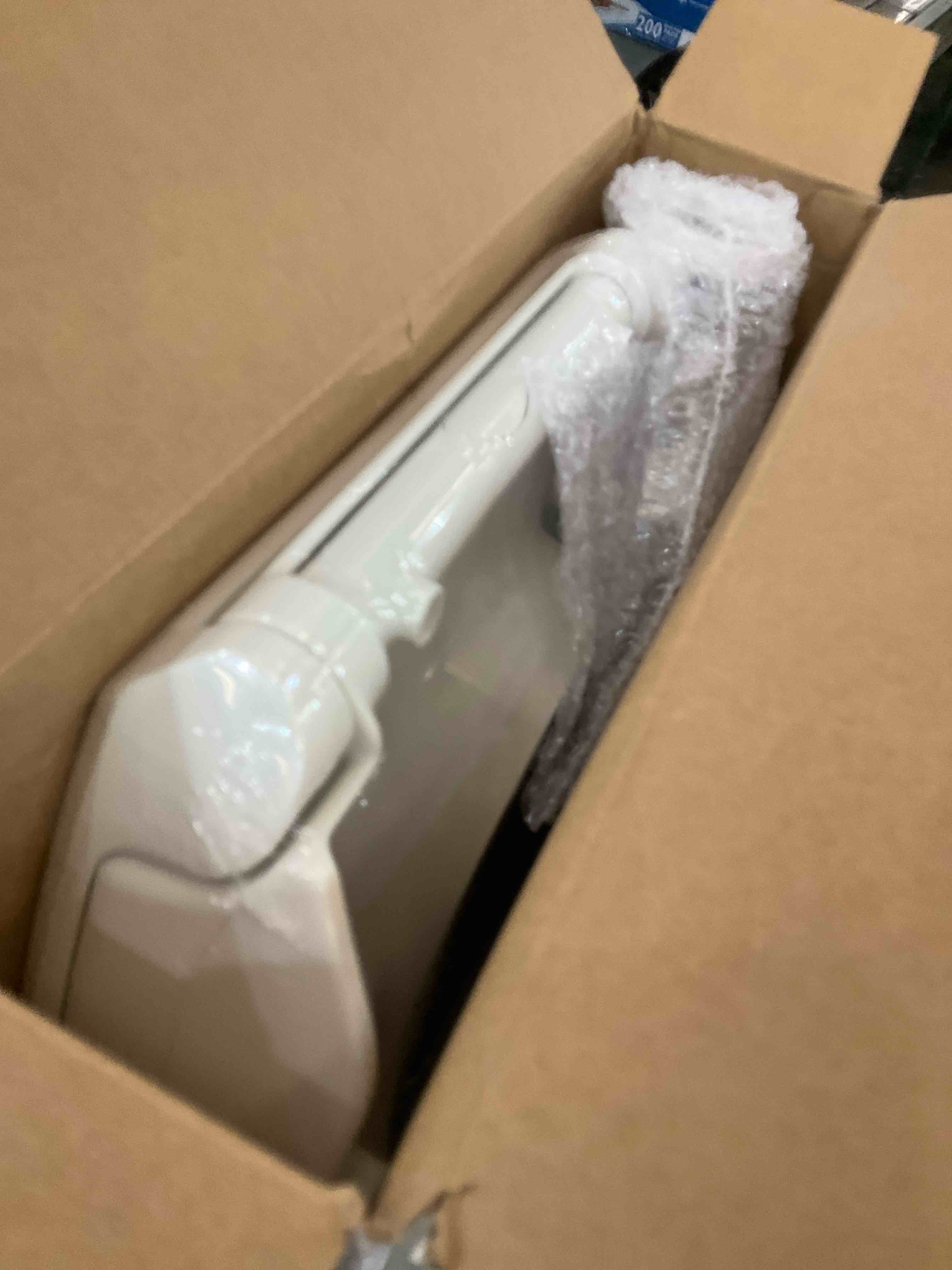  KOHLER 4636-RL-0 Cachet ReadyLatch Elongated Toilet Seat, Quiet-Close Lid and Seat, Countoured Seat, Grip-Tight Bumpers and Installation Hardware, White, 18.04"L x 14.1