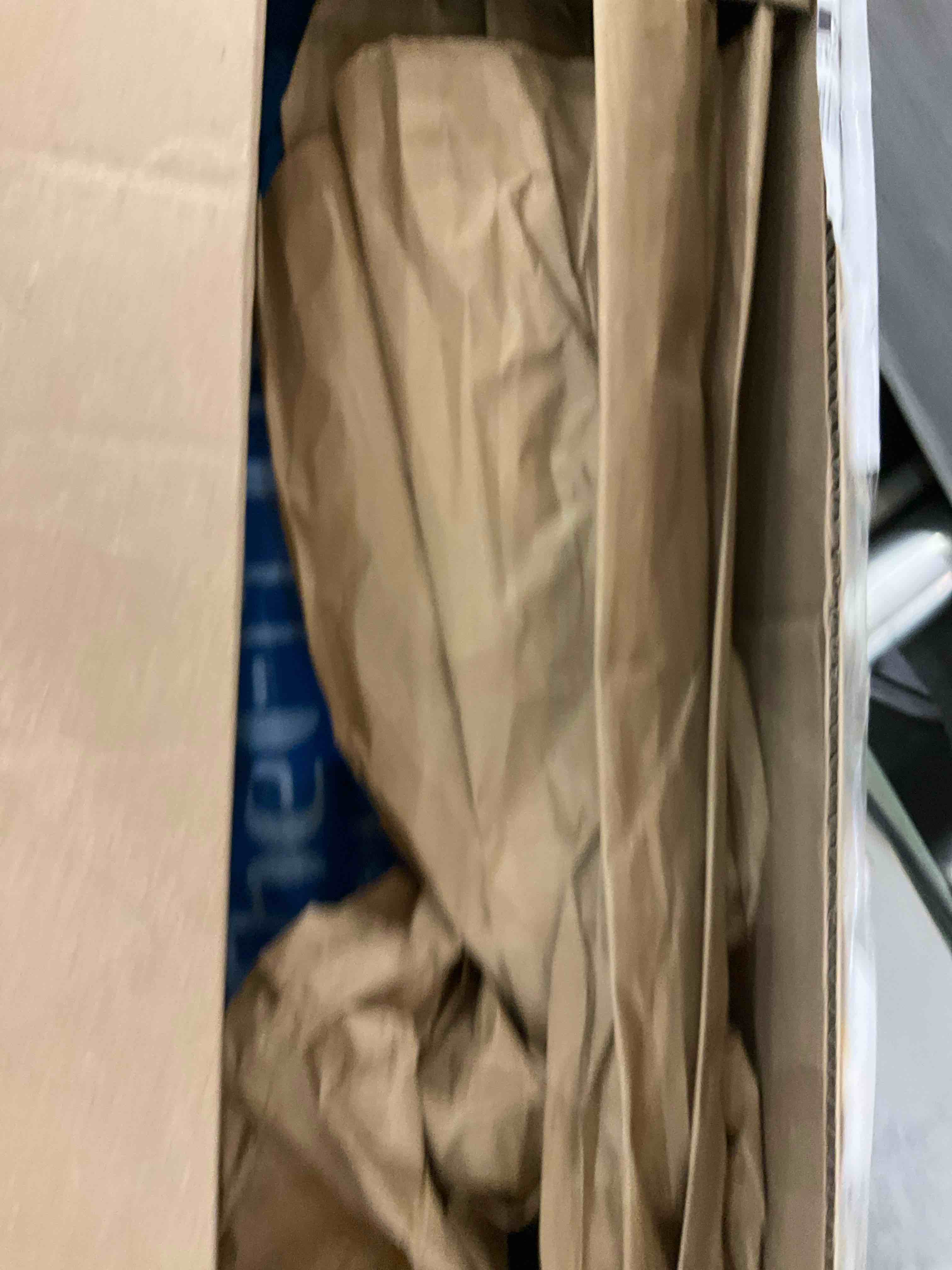 https://s3.amazonaws.com/lotting-images-prod/BargainHunt/EXS01444973_1719841495789.jpeg