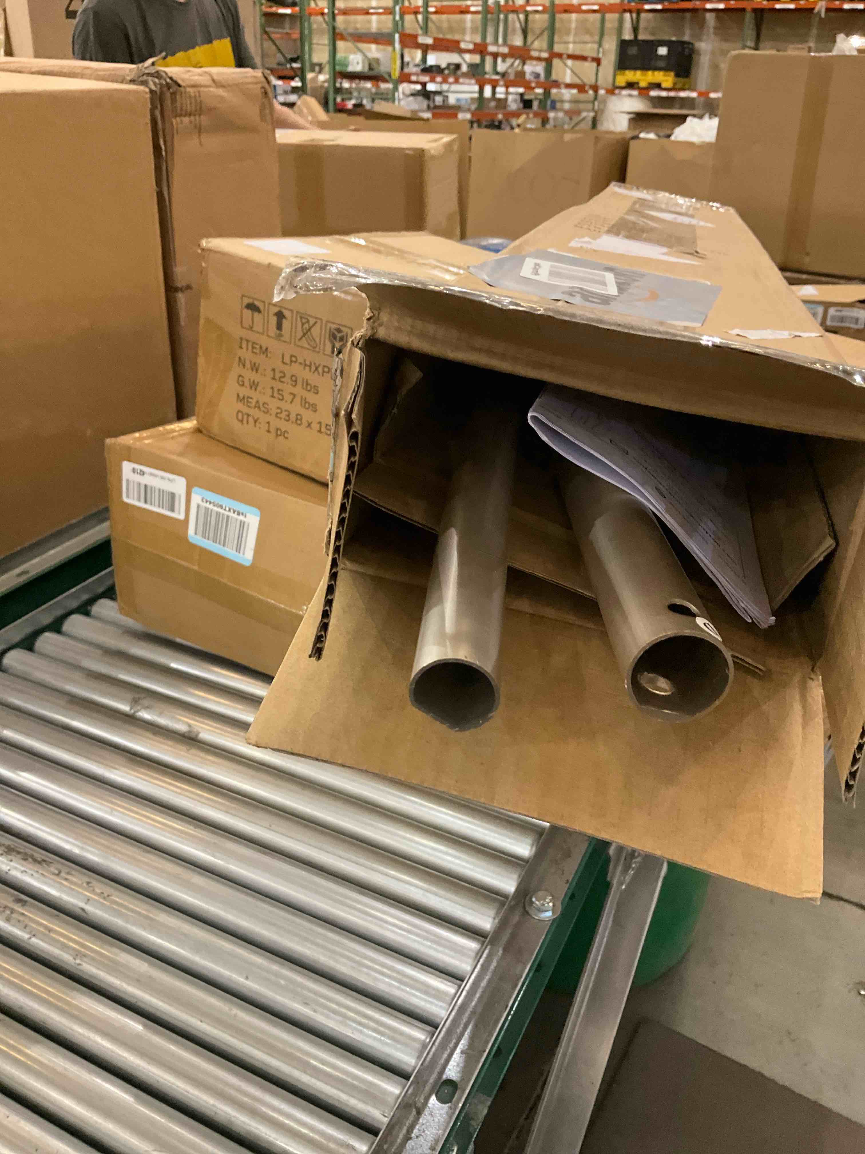 https://s3.amazonaws.com/lotting-images-prod/BargainHunt/EXS01445017_1717688068327.jpeg