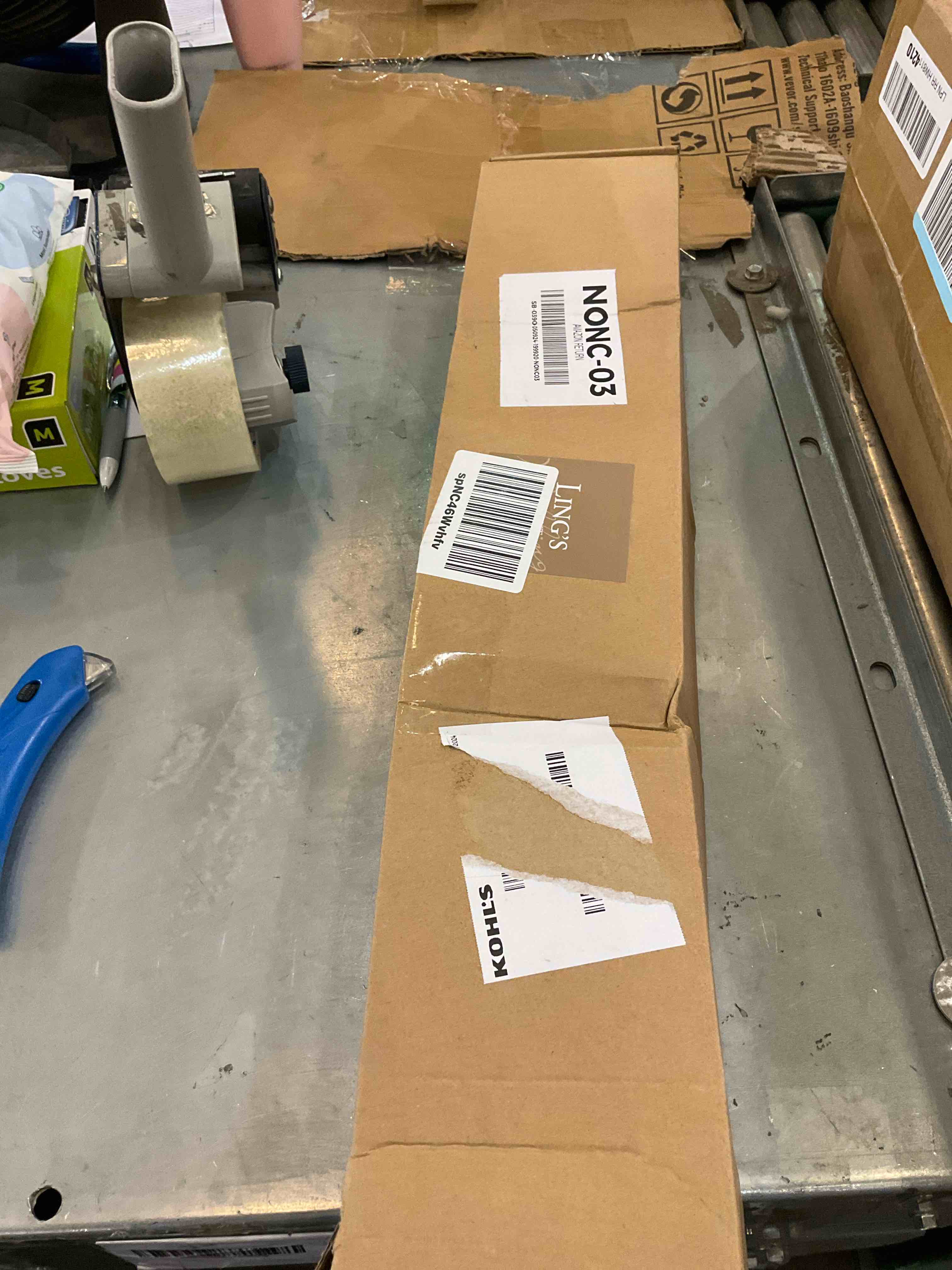 https://s3.amazonaws.com/lotting-images-prod/BargainHunt/EXS01445019_1717688338286.jpeg