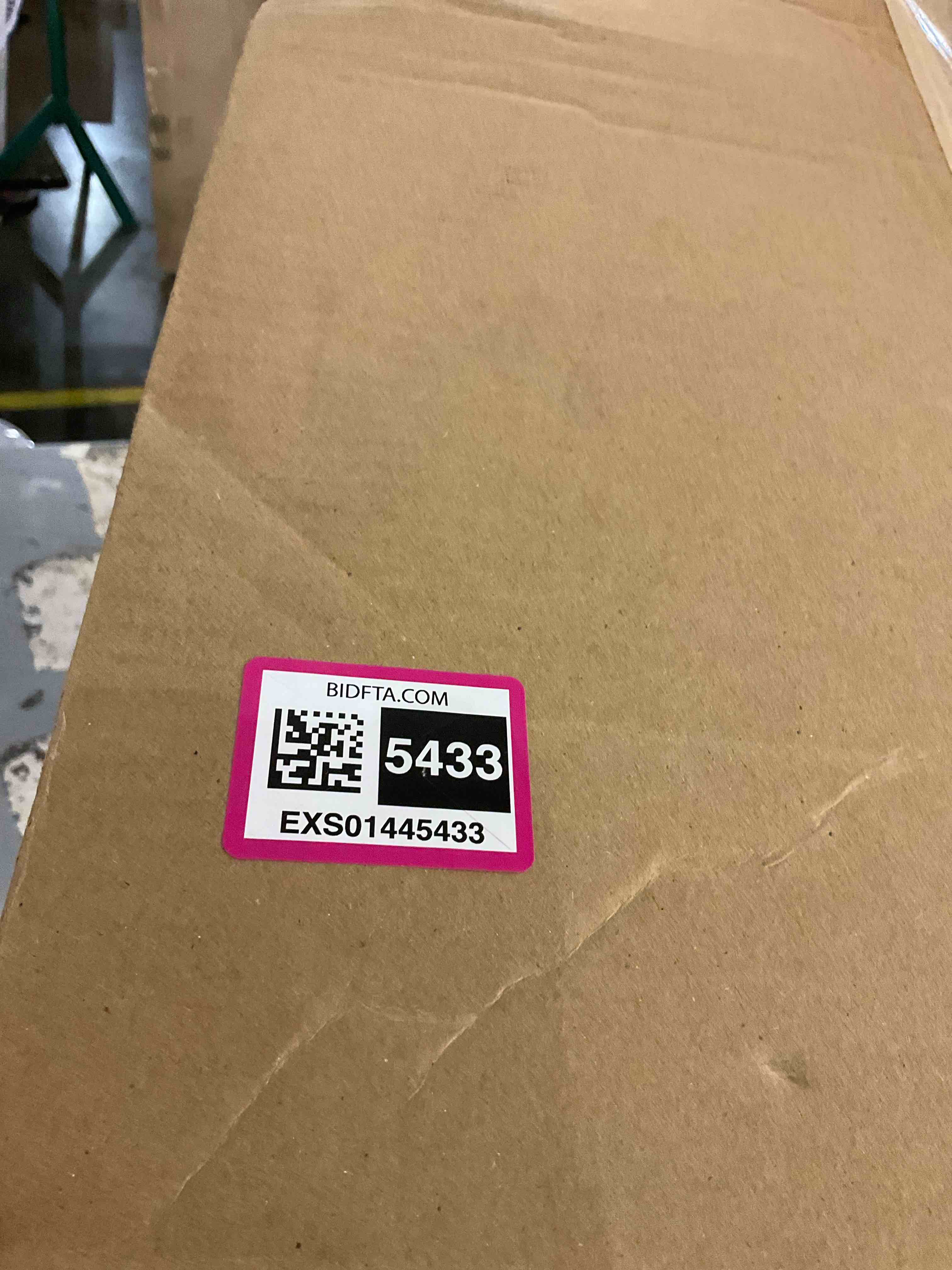 https://s3.amazonaws.com/lotting-images-prod/BargainHunt/EXS01445433_1721313061894.jpeg