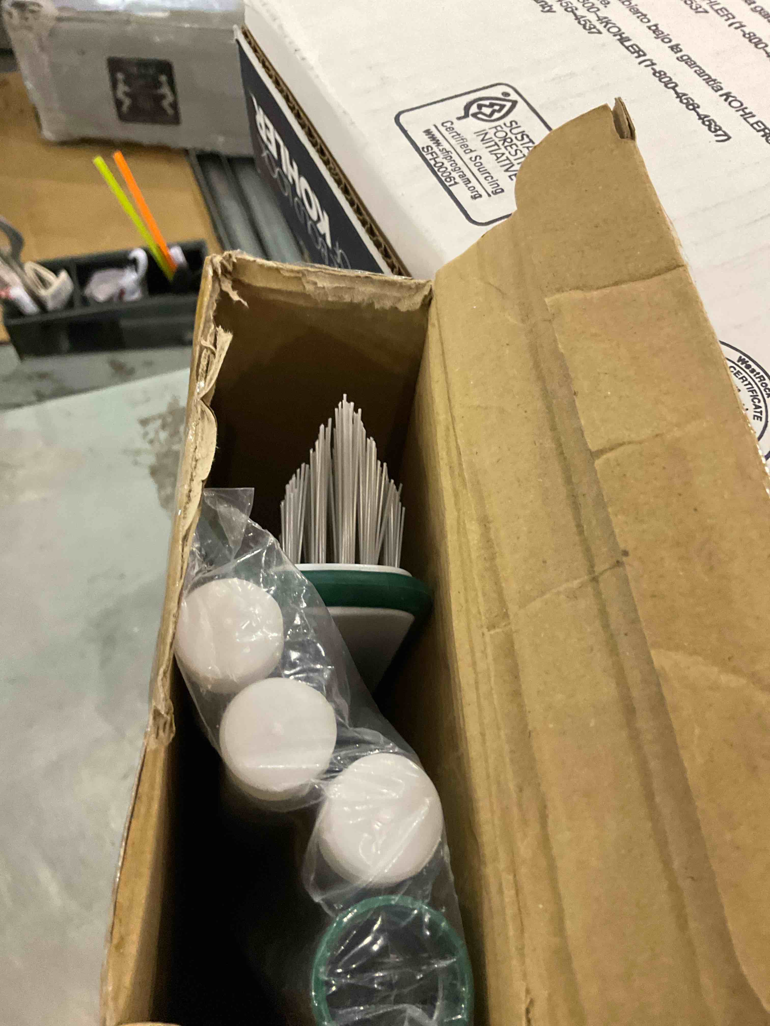 https://s3.amazonaws.com/lotting-images-prod/BargainHunt/EXS01445499_1721656929108.jpeg