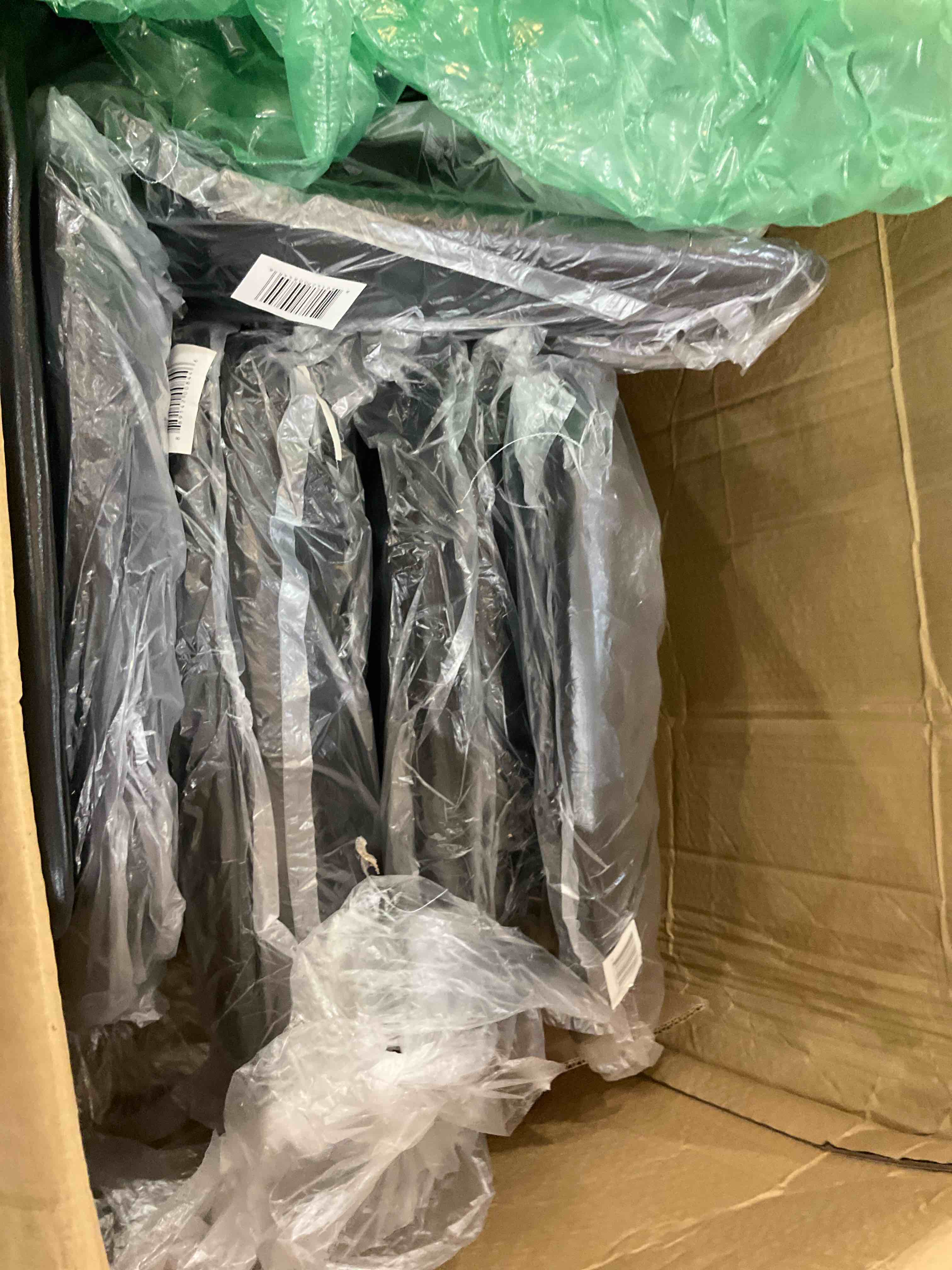 https://s3.amazonaws.com/lotting-images-prod/BargainHunt/EXS01445595_1717440608886.jpeg