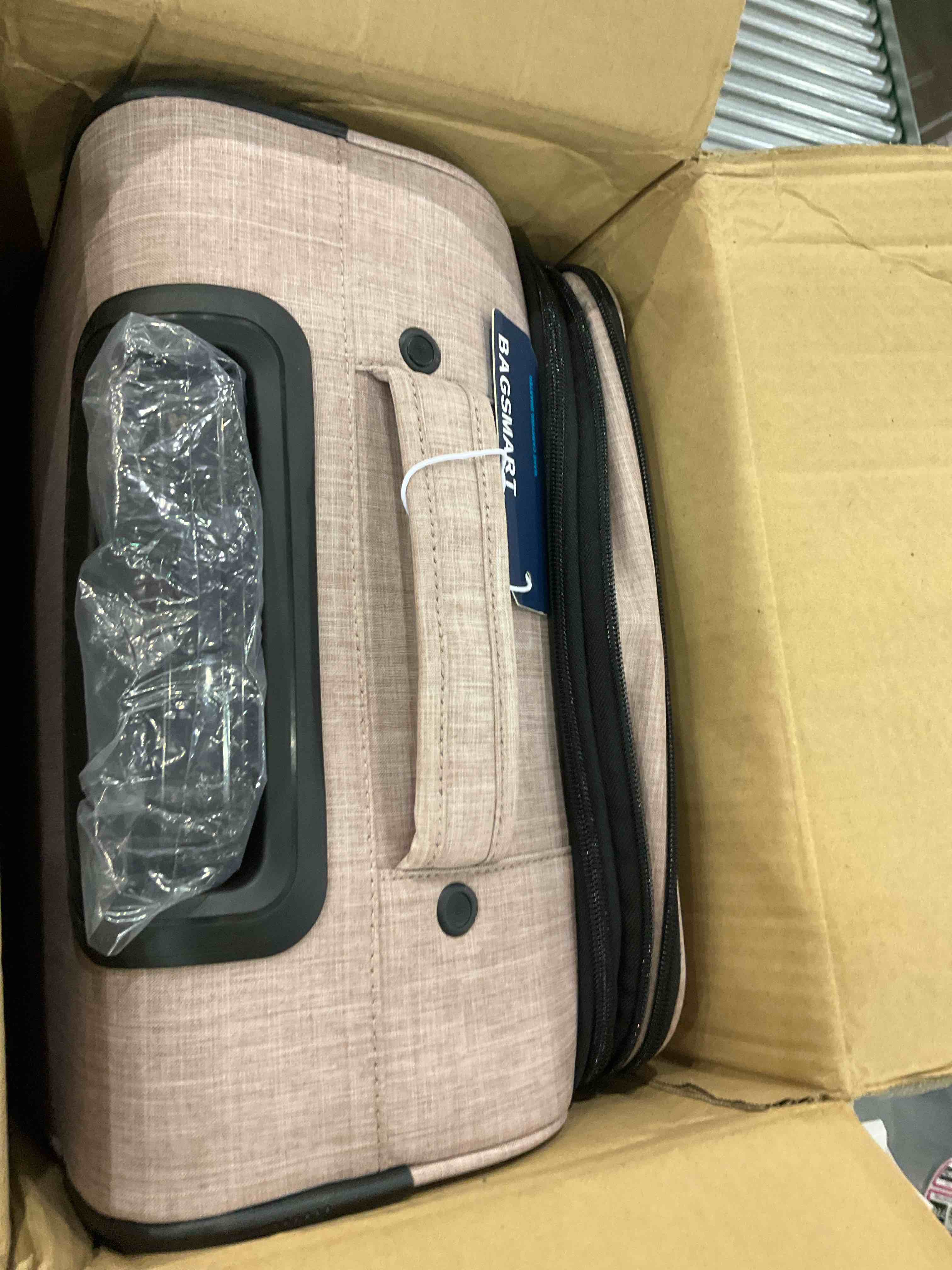https://s3.amazonaws.com/lotting-images-prod/BargainHunt/EXS01445677_1717514098314.jpeg