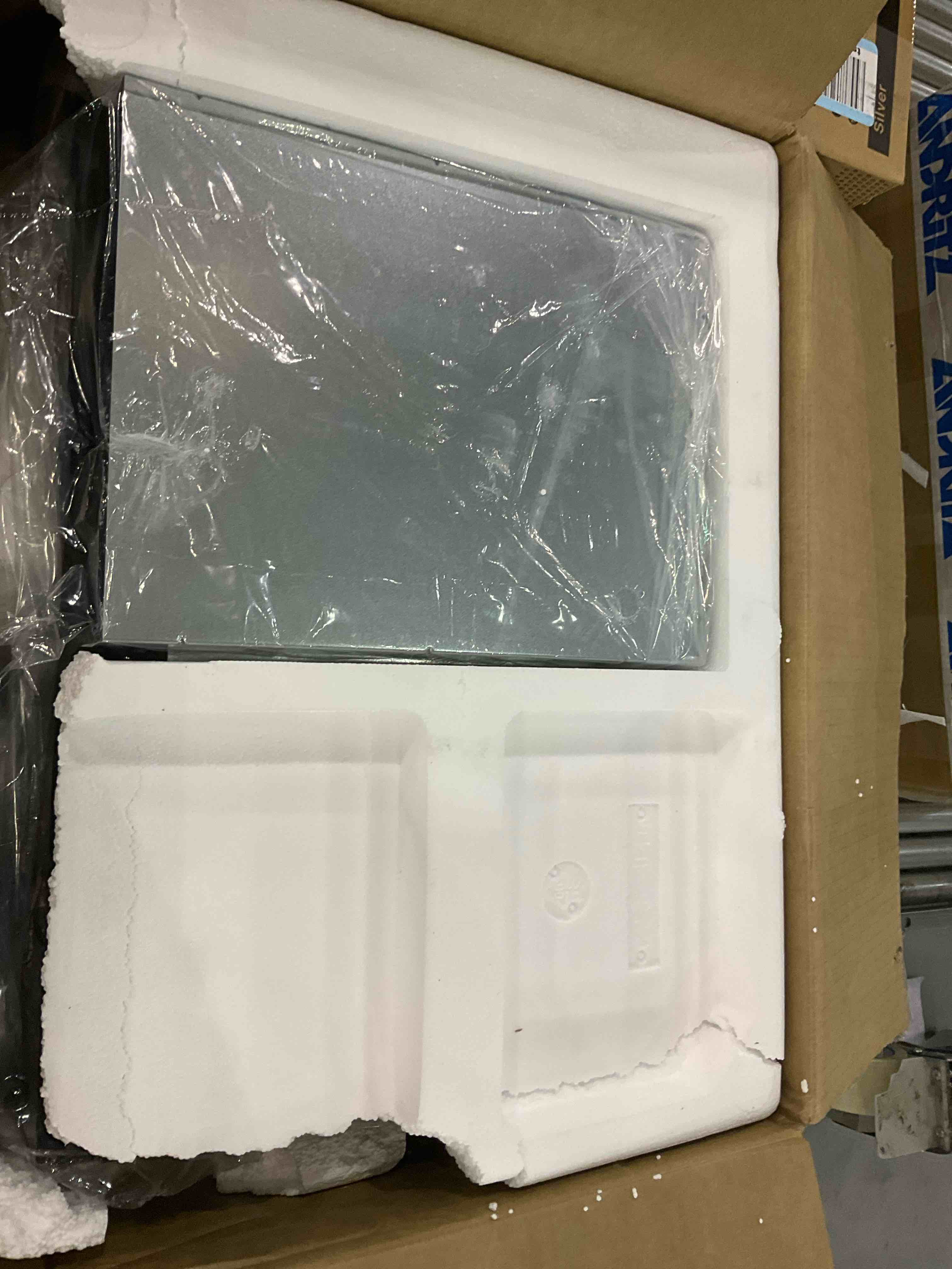 https://s3.amazonaws.com/lotting-images-prod/BargainHunt/EXS01445770_1717594782055.jpeg