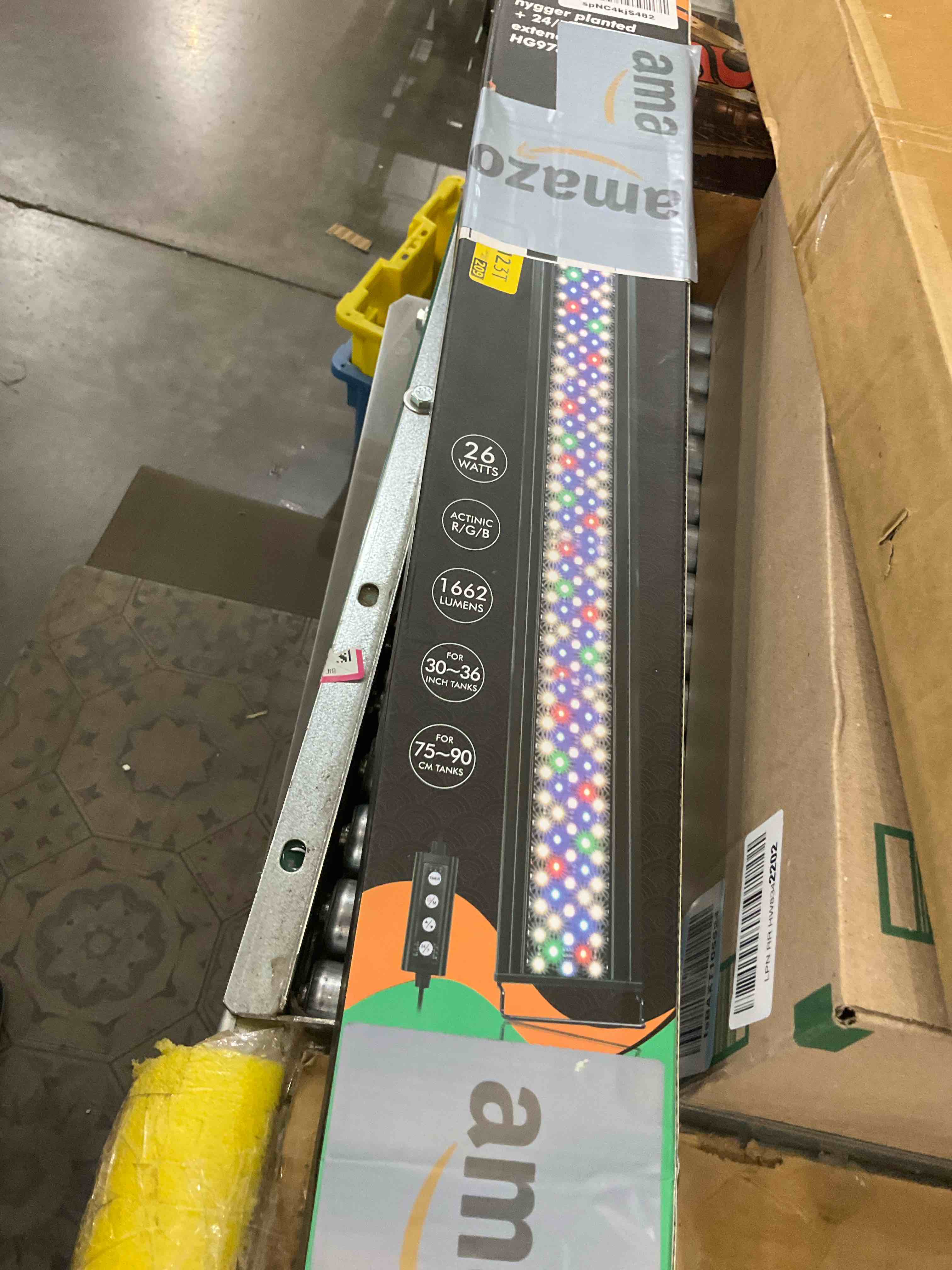 hygger 26W 24/7 Lighting Aquarium LED Light, Sunrise-Daylight-Moonlight Mode and DIY Mode, Adjustable Timer Adjustable Brightness Fish Tank Light with Extendable Bracket 7 Colors for Planted Tank