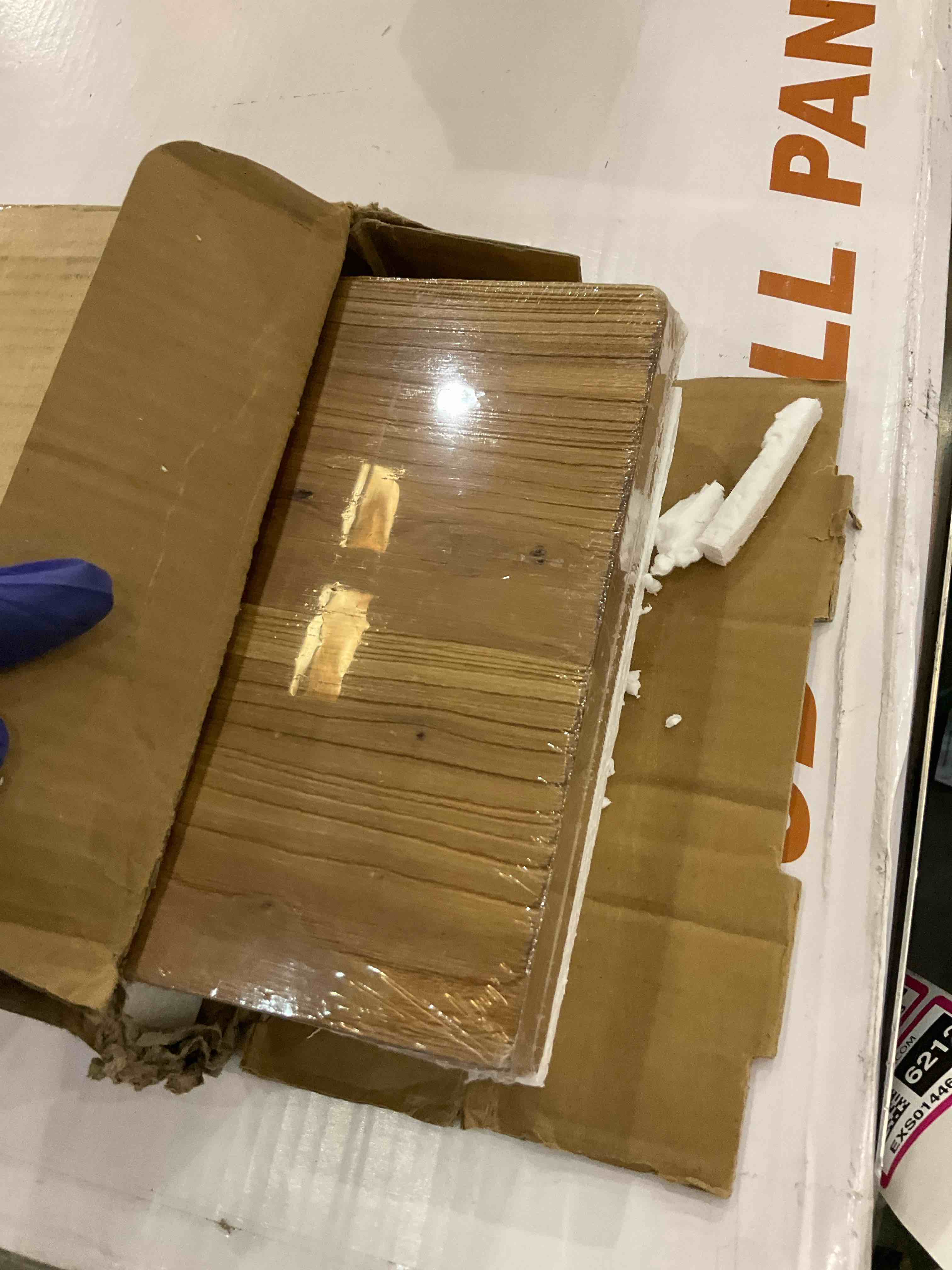 https://s3.amazonaws.com/lotting-images-prod/BargainHunt/EXS01446211_1721150234397.jpeg