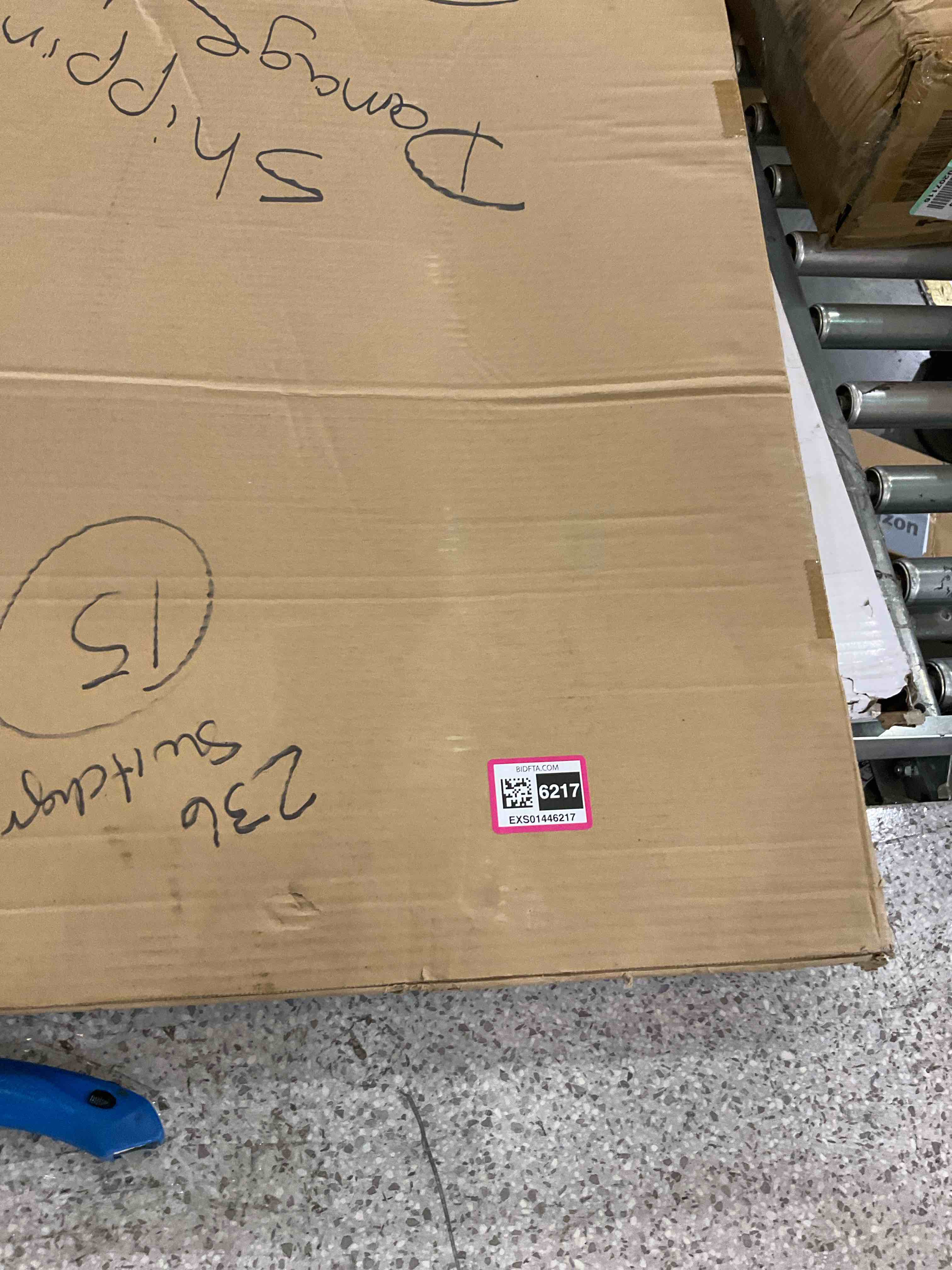 https://s3.amazonaws.com/lotting-images-prod/BargainHunt/EXS01446217_1721151069023.jpeg