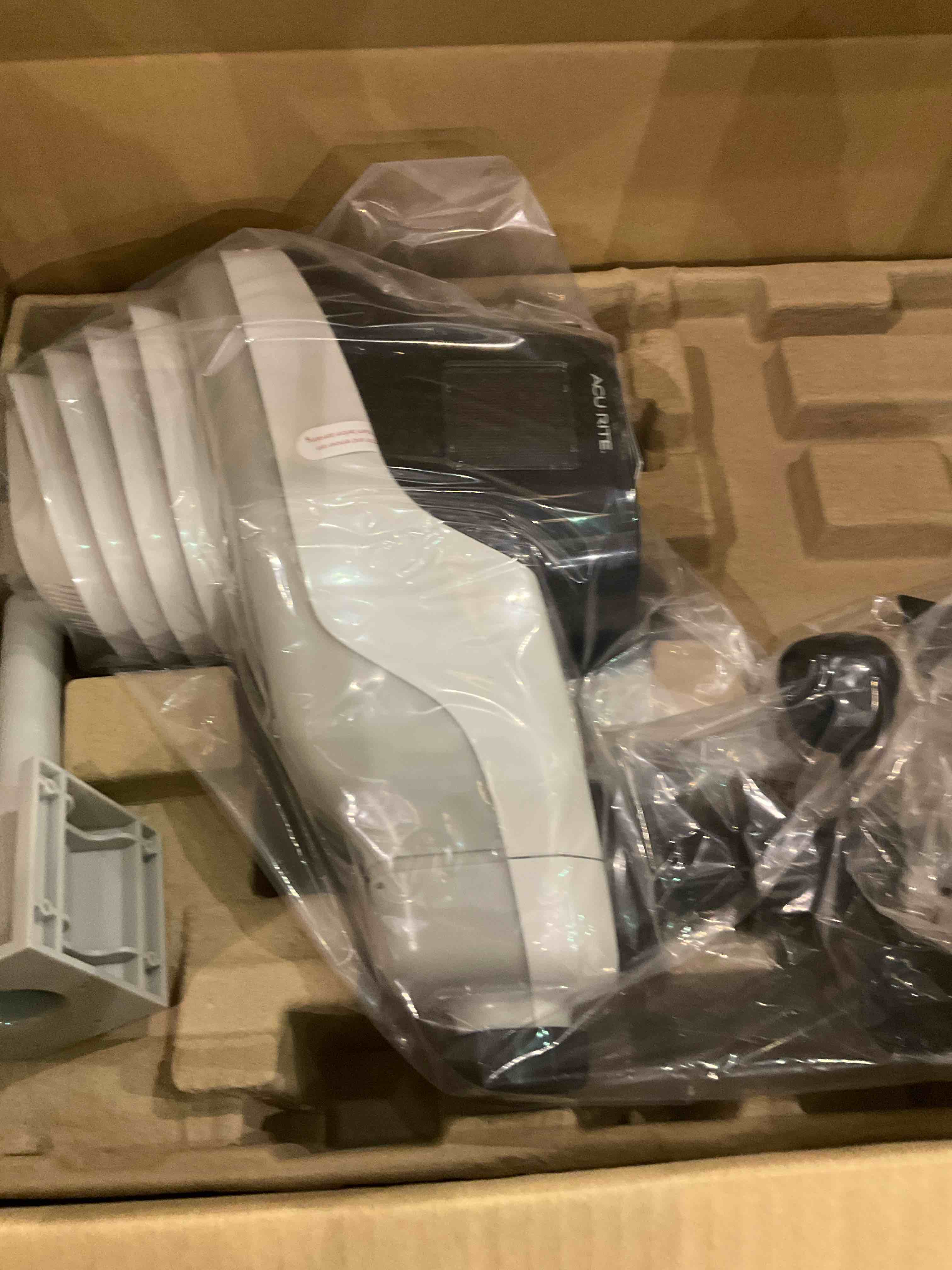 https://s3.amazonaws.com/lotting-images-prod/BargainHunt/EXS01446284_1721307105283.jpeg