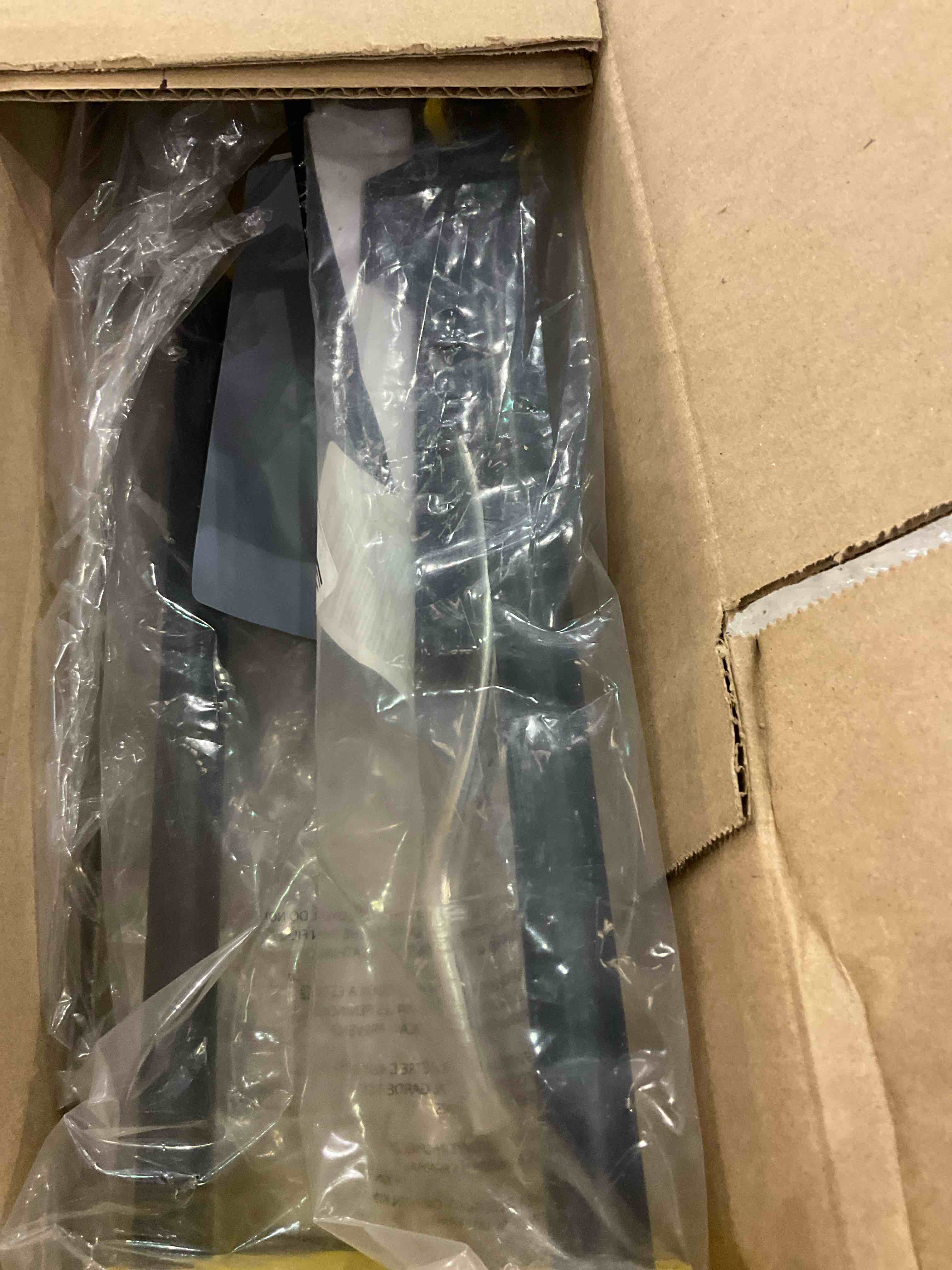 https://s3.amazonaws.com/lotting-images-prod/BargainHunt/EXS01446326_1721649000809.jpeg