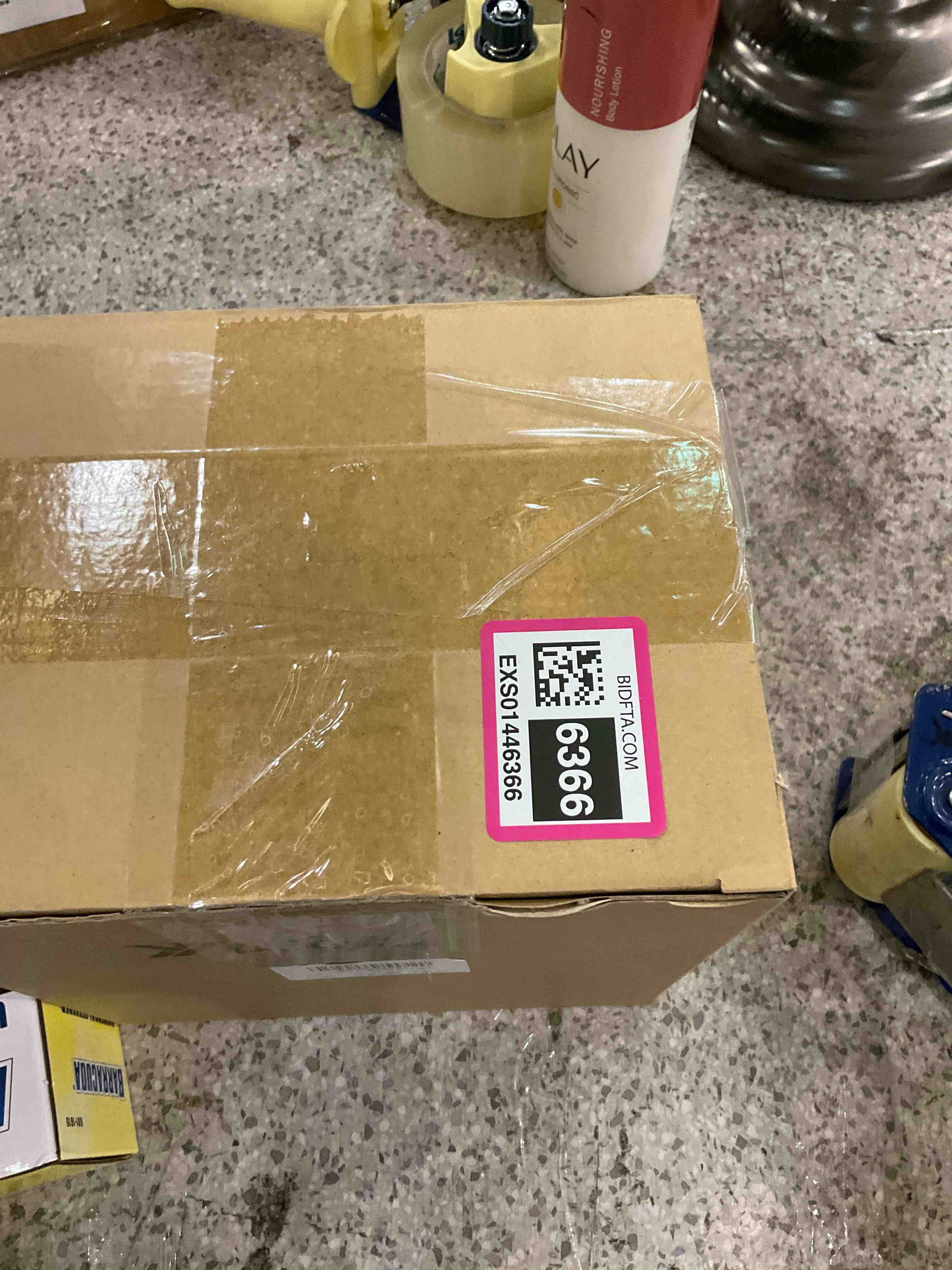 https://s3.amazonaws.com/lotting-images-prod/BargainHunt/EXS01446366_1721655862597.jpeg