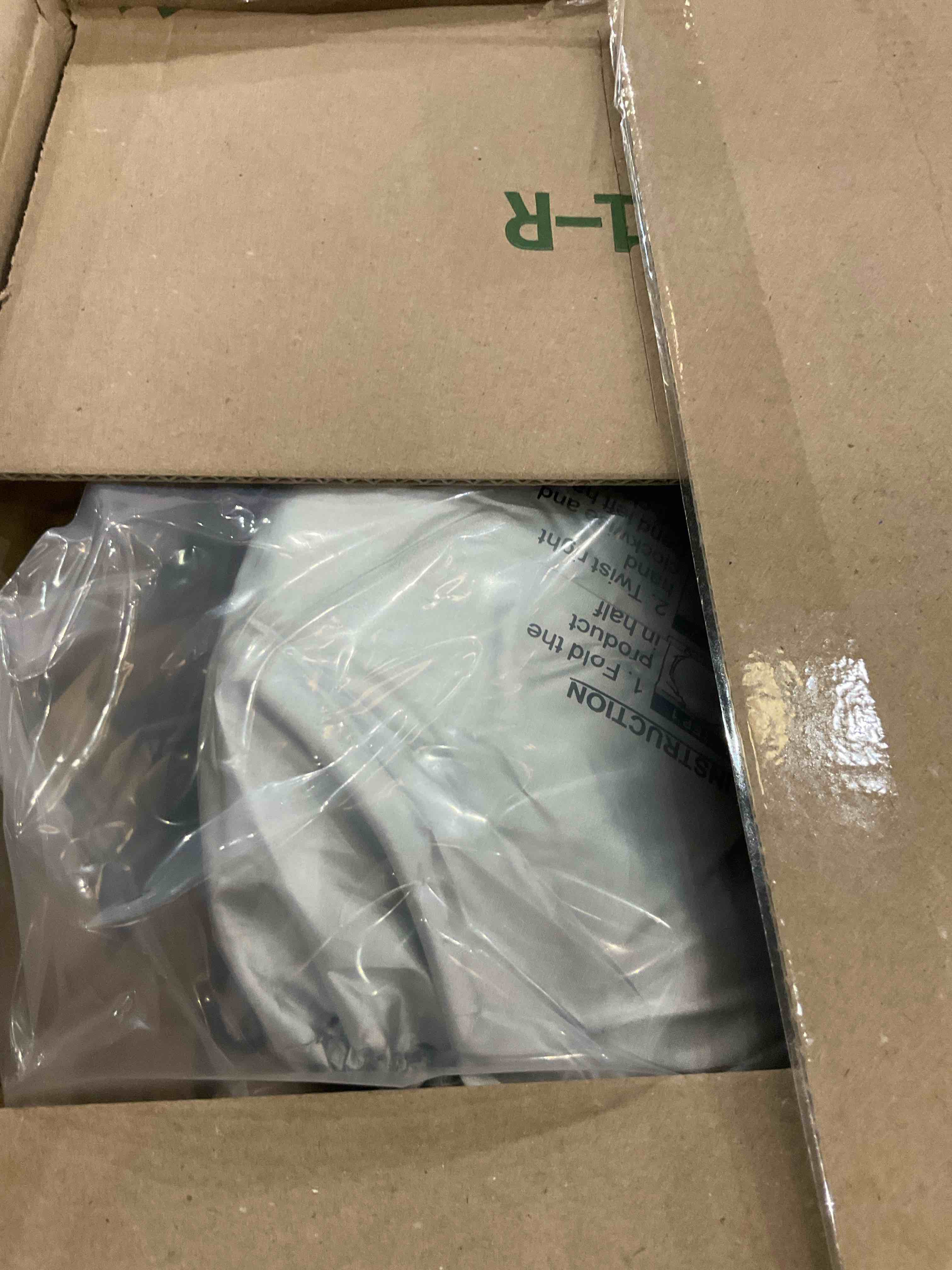 https://s3.amazonaws.com/lotting-images-prod/BargainHunt/EXS01446493_1721675404126.jpeg