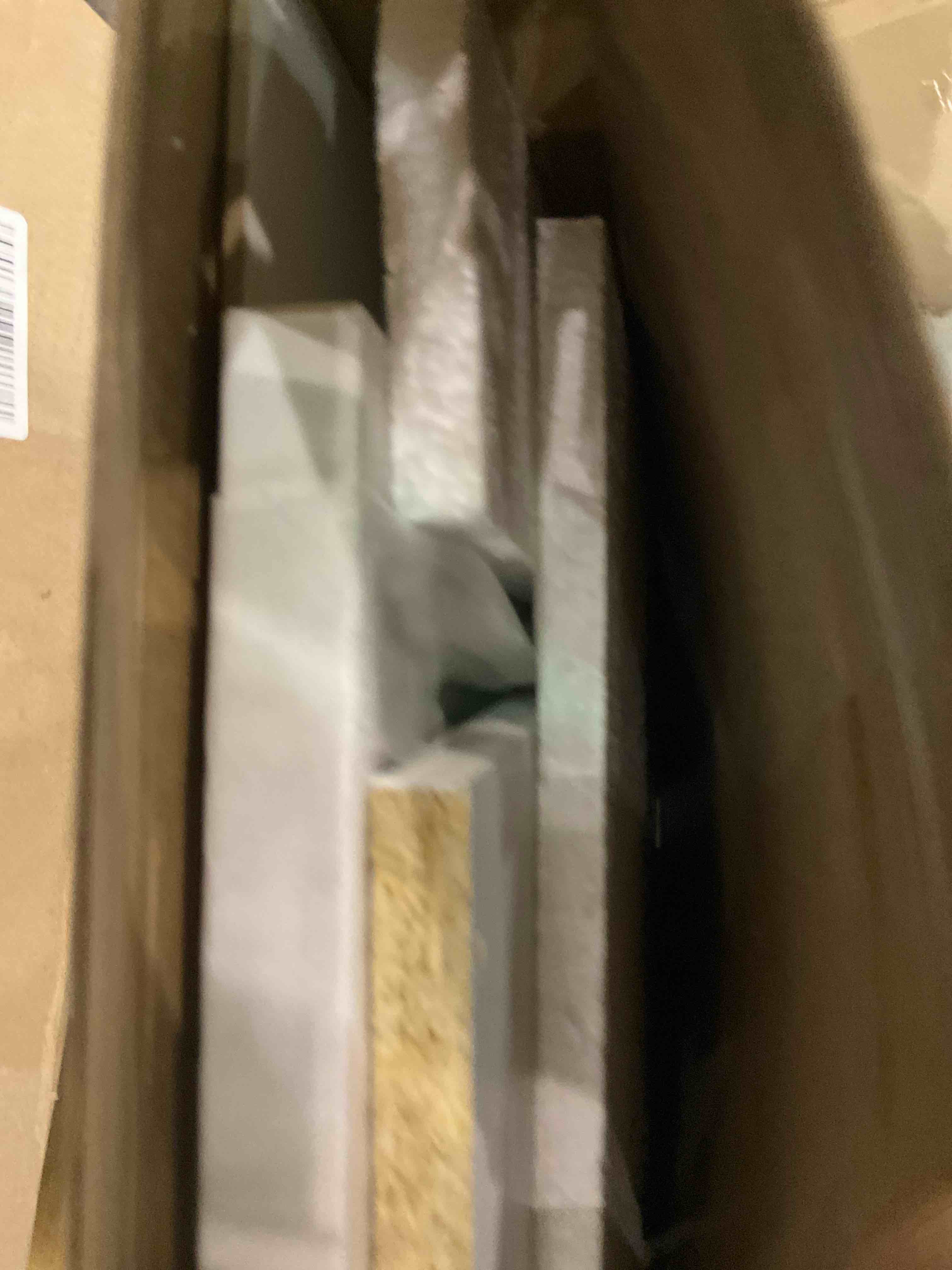 https://s3.amazonaws.com/lotting-images-prod/BargainHunt/EXS01446635_1717590354978.jpeg
