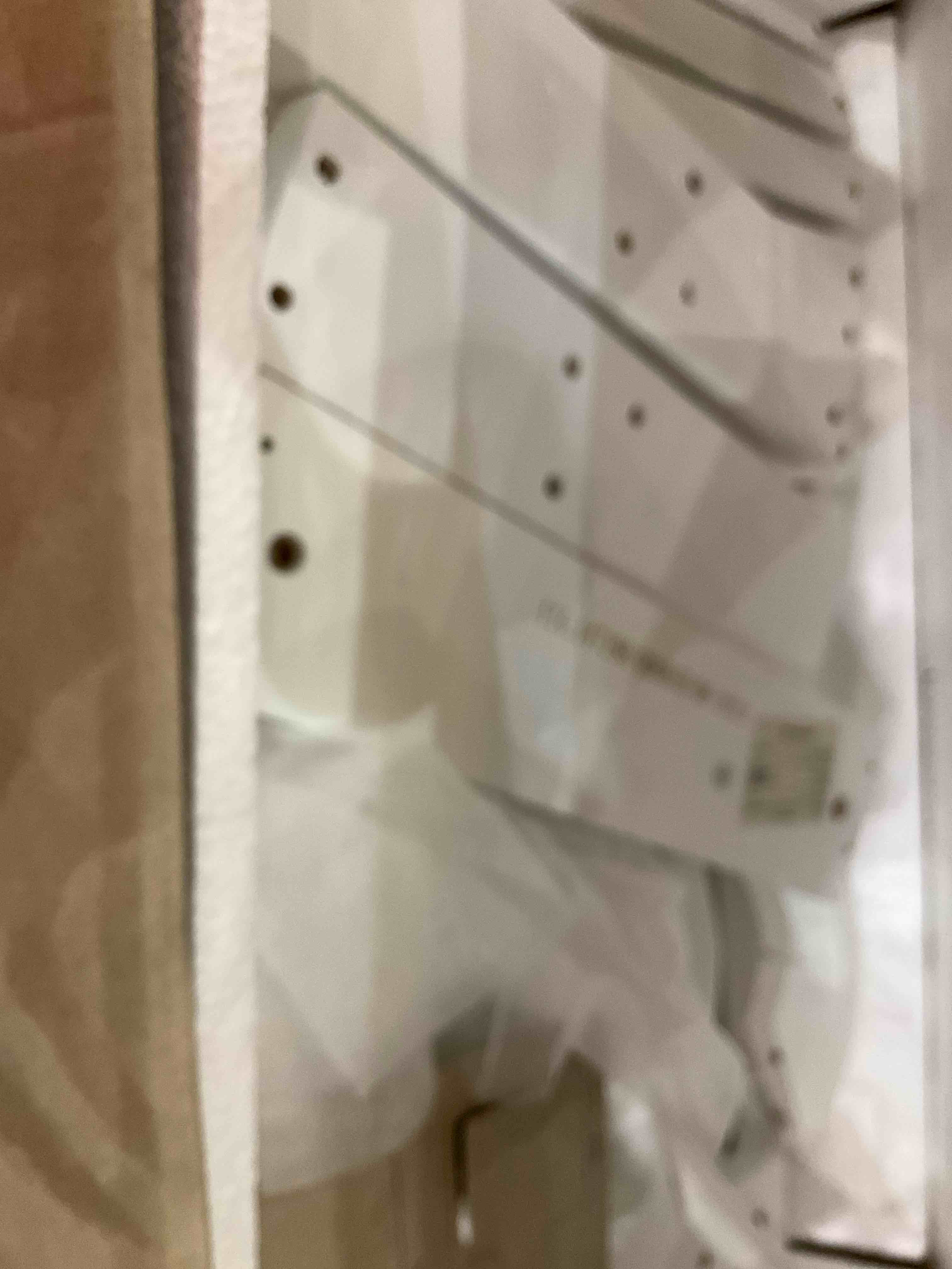 https://s3.amazonaws.com/lotting-images-prod/BargainHunt/EXS01446749_1717681585798.jpeg