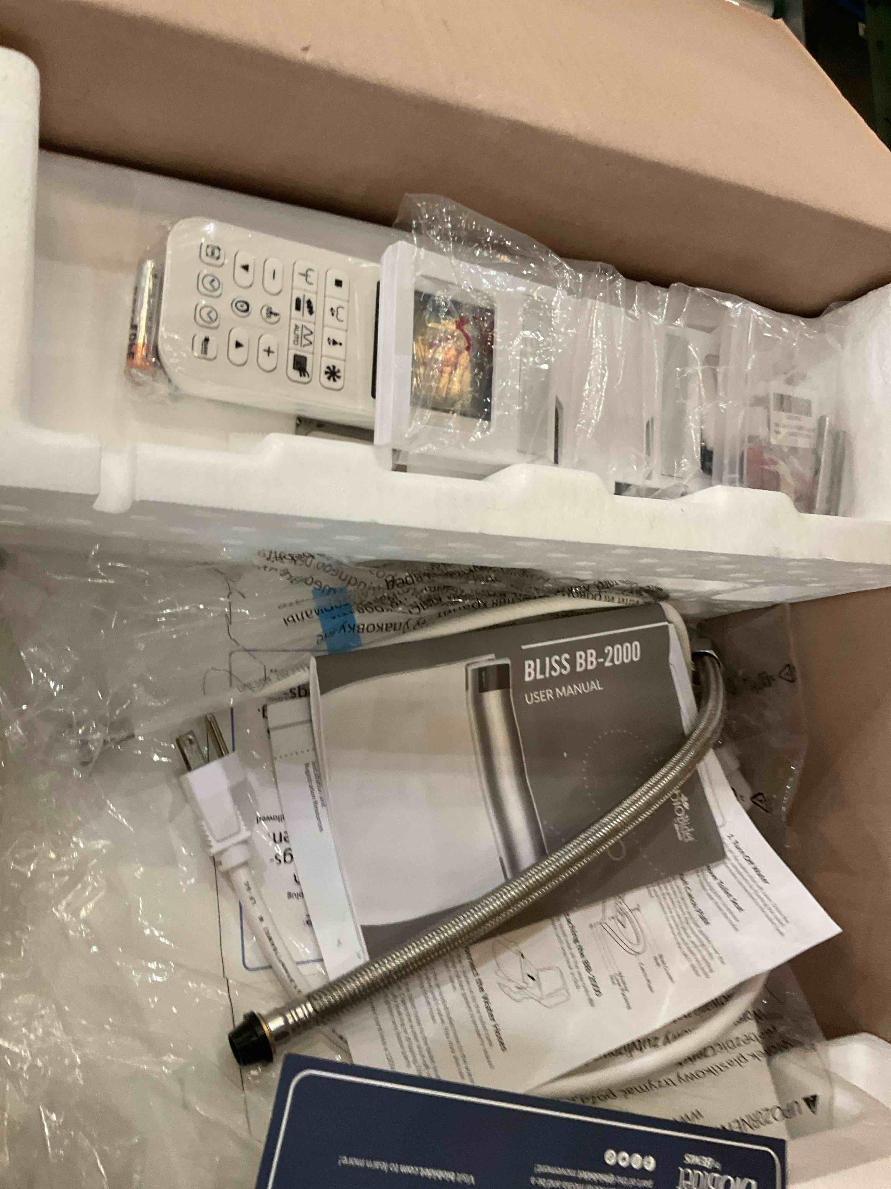 https://s3.amazonaws.com/lotting-images-prod/BargainHunt/EXS01446781_1717688259815.jpeg