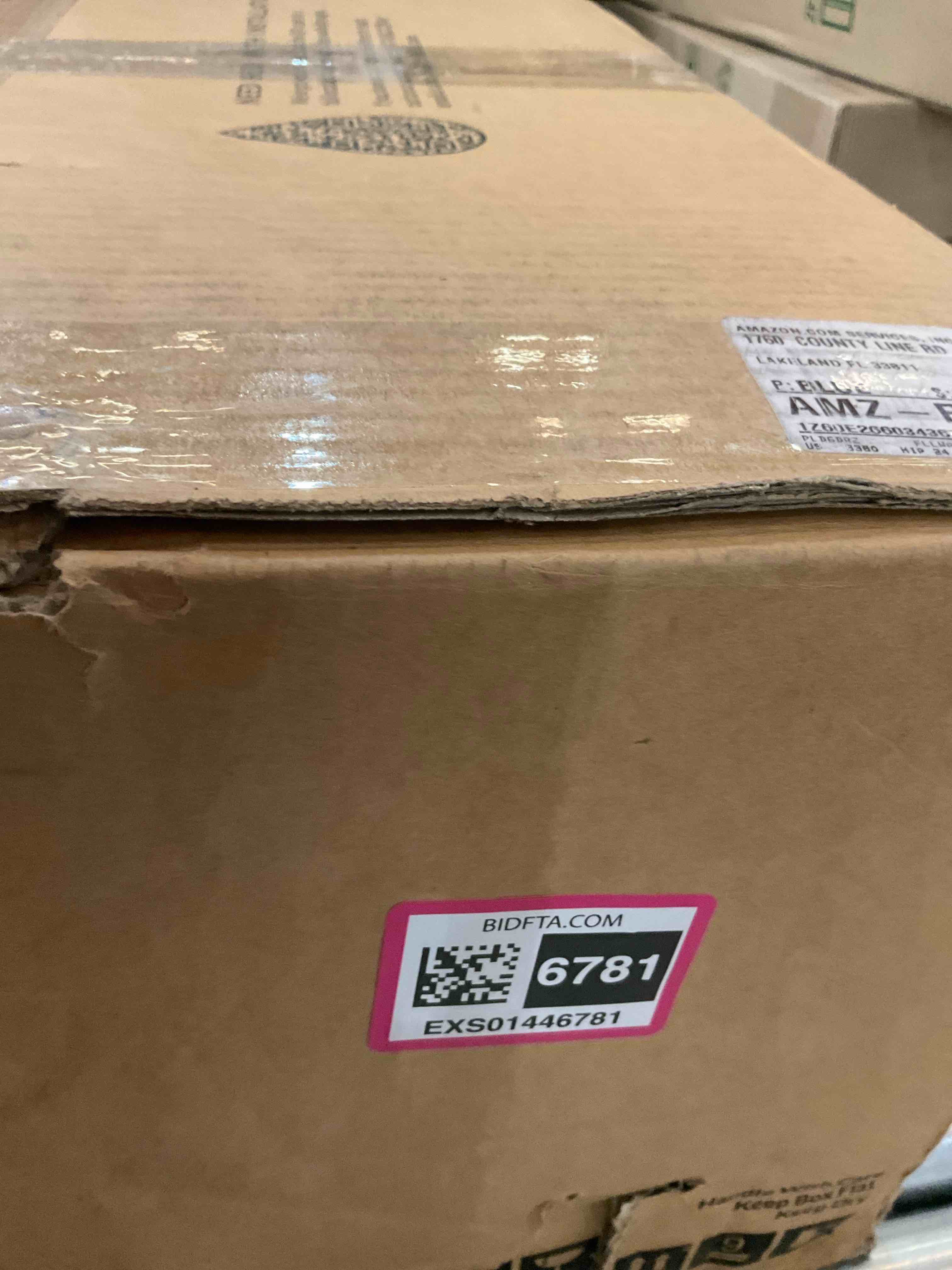 https://s3.amazonaws.com/lotting-images-prod/BargainHunt/EXS01446781_1717688325725.jpeg