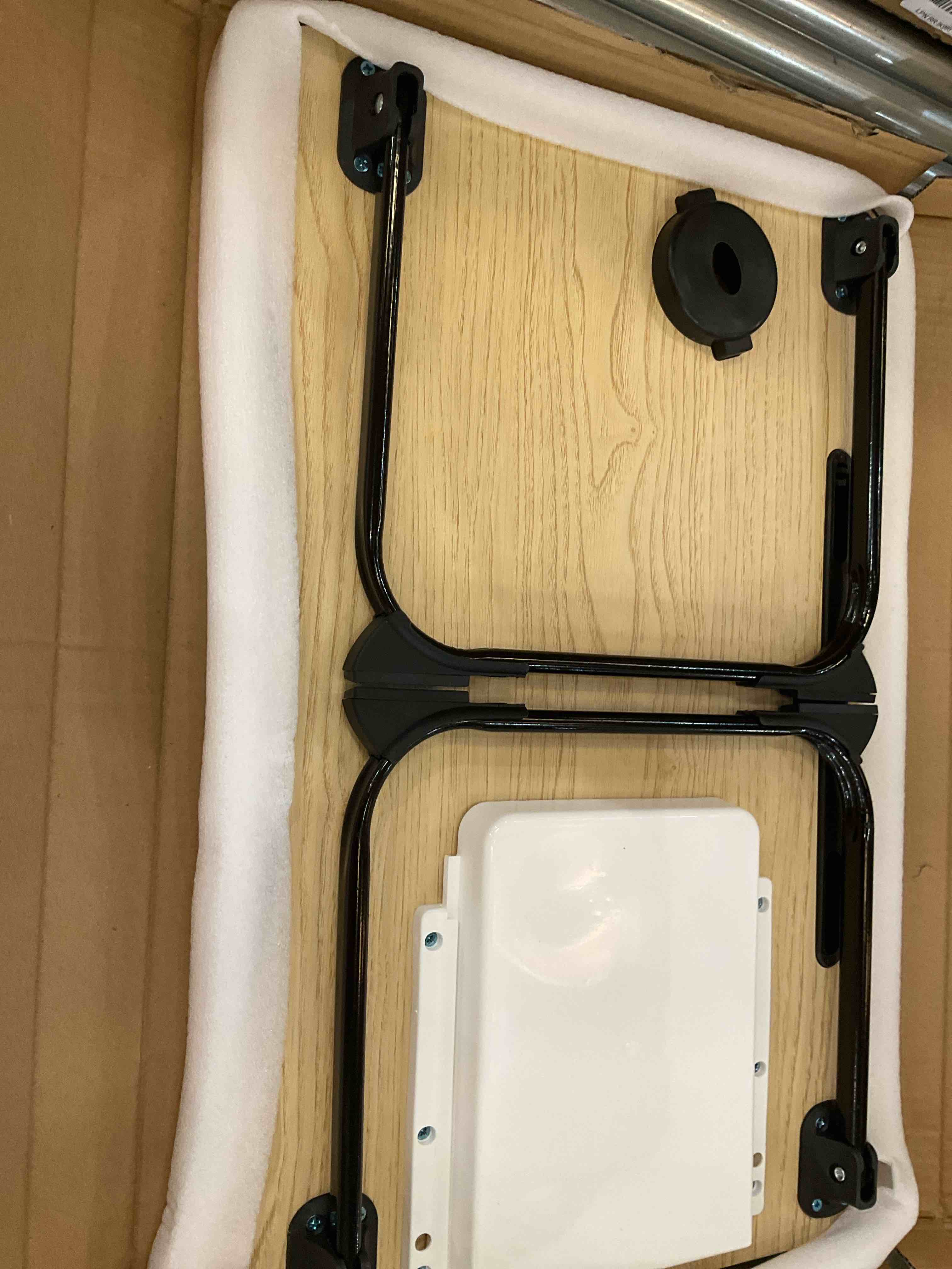 https://s3.amazonaws.com/lotting-images-prod/BargainHunt/EXS01446788_1717692806626.jpeg