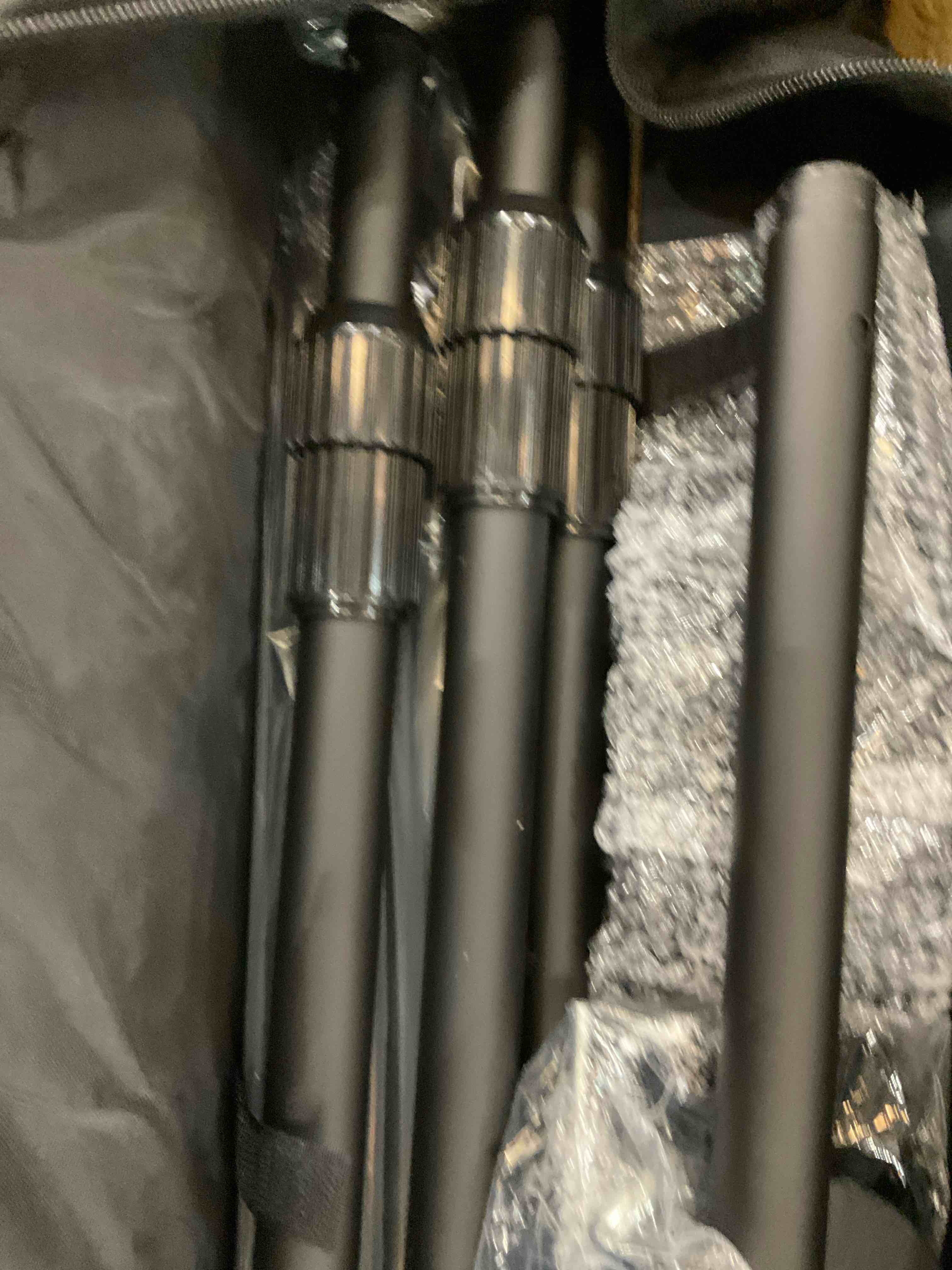 https://s3.amazonaws.com/lotting-images-prod/BargainHunt/EXS01446861_1717771110960.jpeg