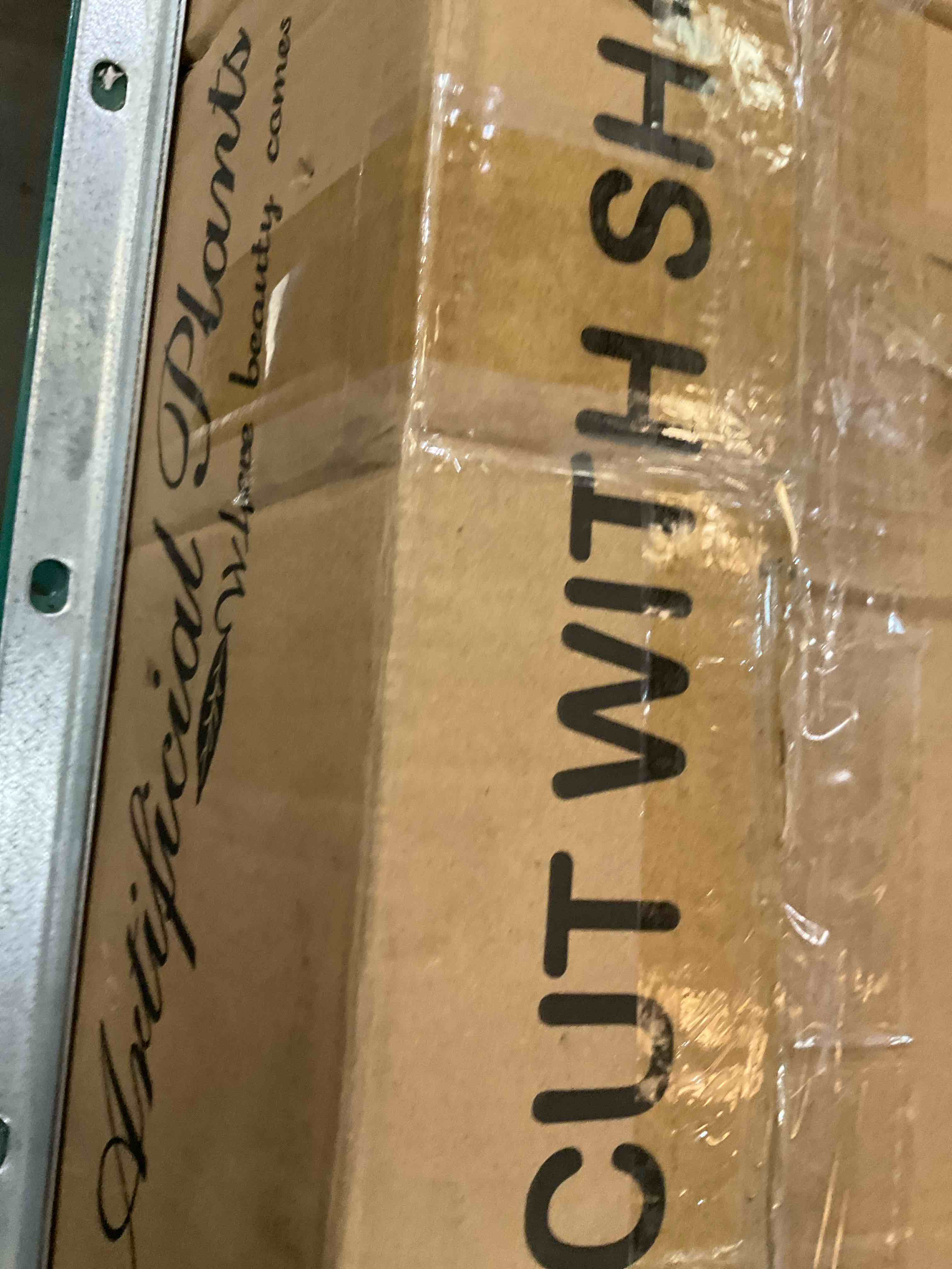 https://s3.amazonaws.com/lotting-images-prod/BargainHunt/EXS01446870_1717773147890.jpeg