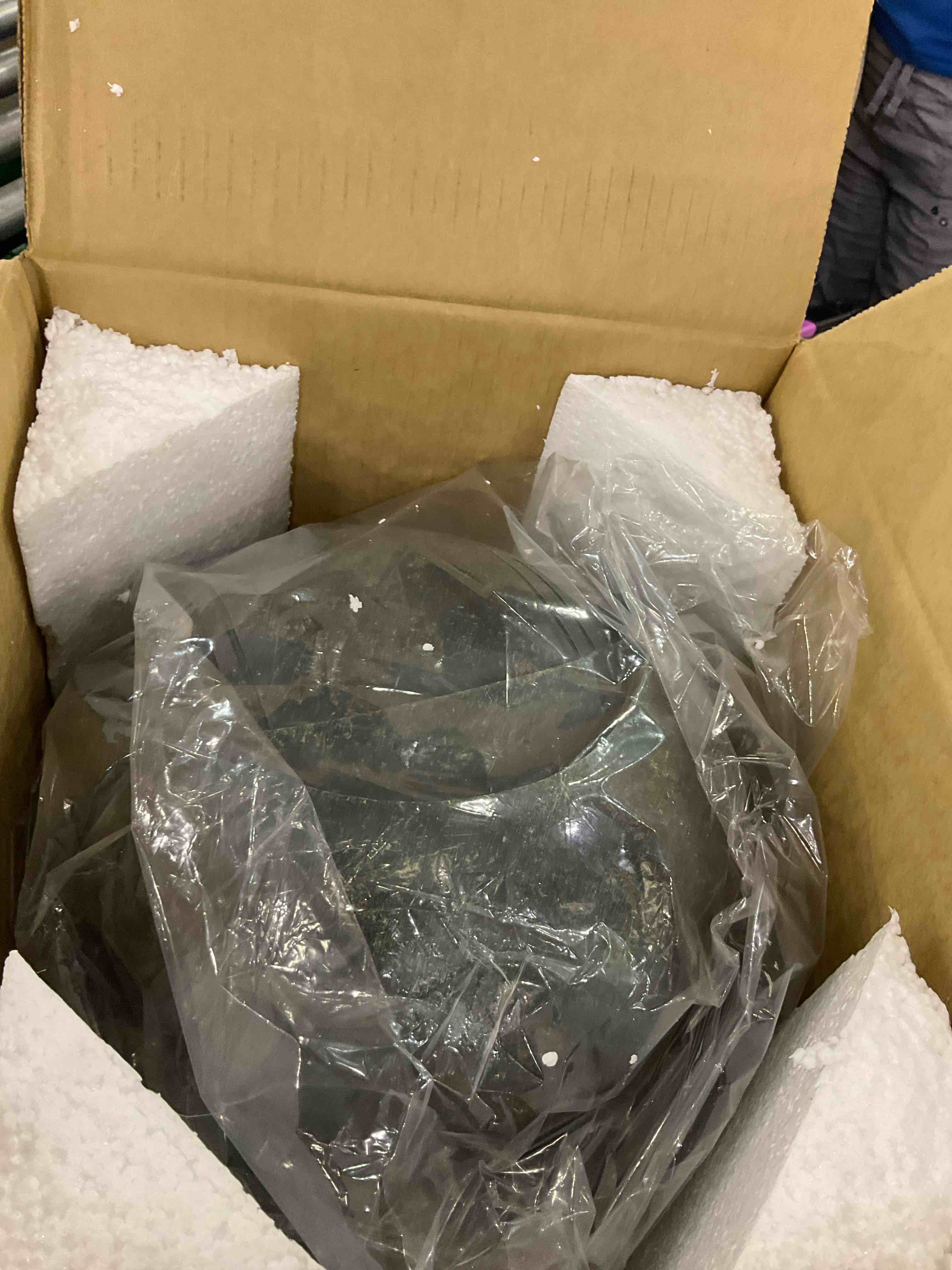 https://s3.amazonaws.com/lotting-images-prod/BargainHunt/EXS01447005_1717586613884.jpeg