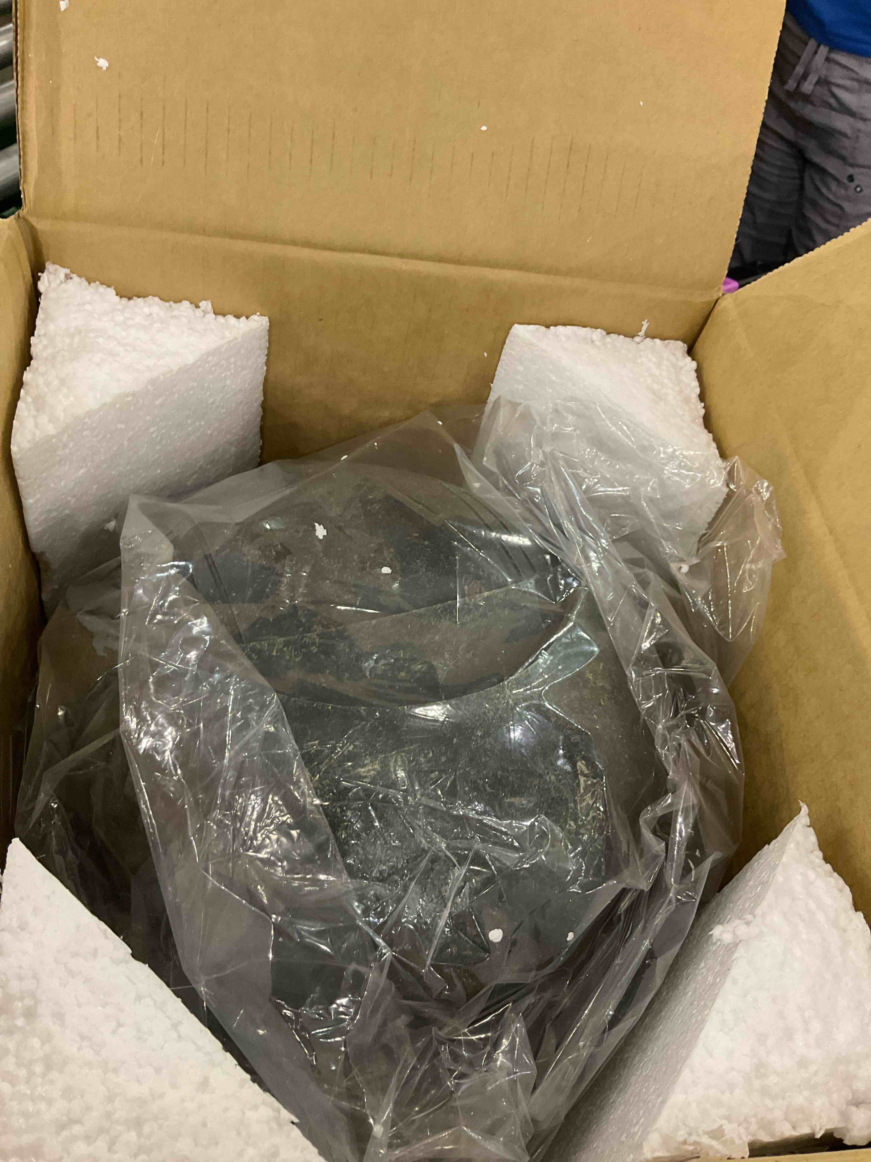 https://s3.amazonaws.com/lotting-images-prod/BargainHunt/EXS01447005_1717586614871.jpeg