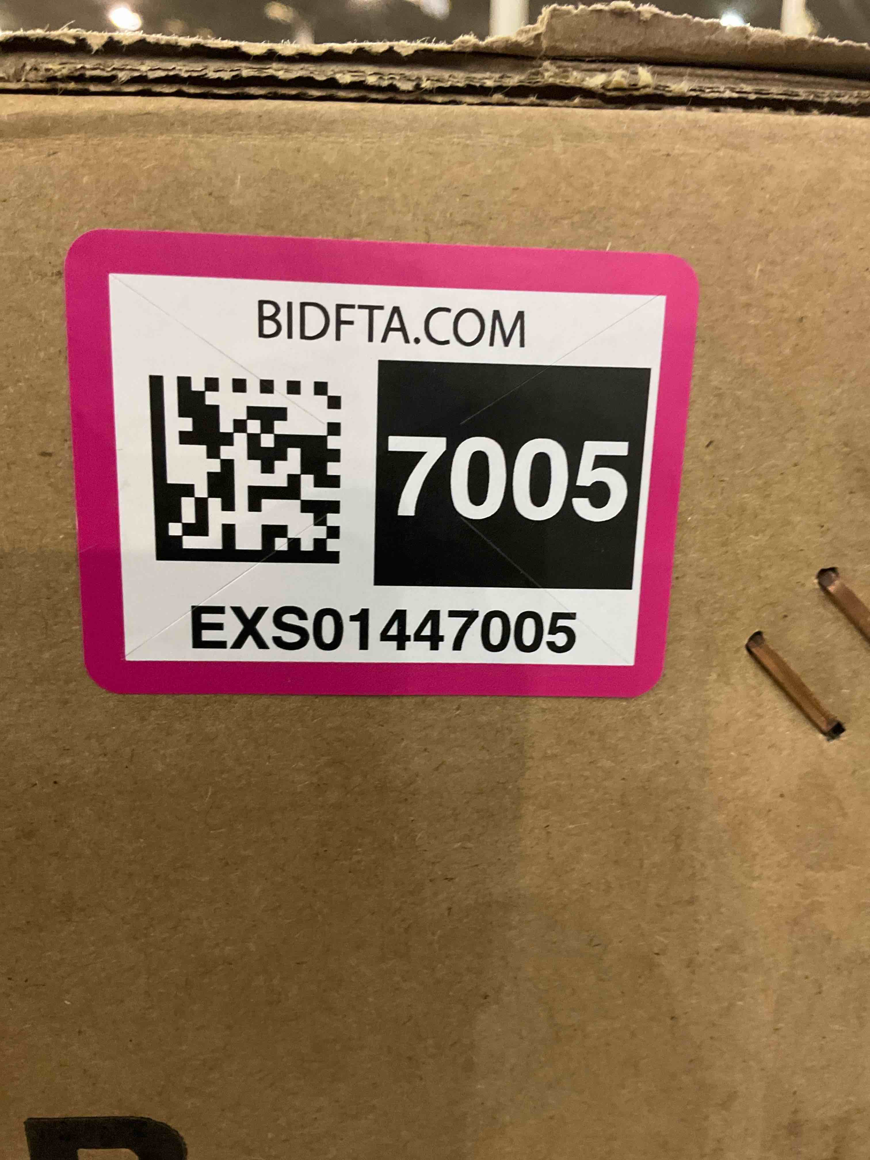 https://s3.amazonaws.com/lotting-images-prod/BargainHunt/EXS01447005_1717586638329.jpeg