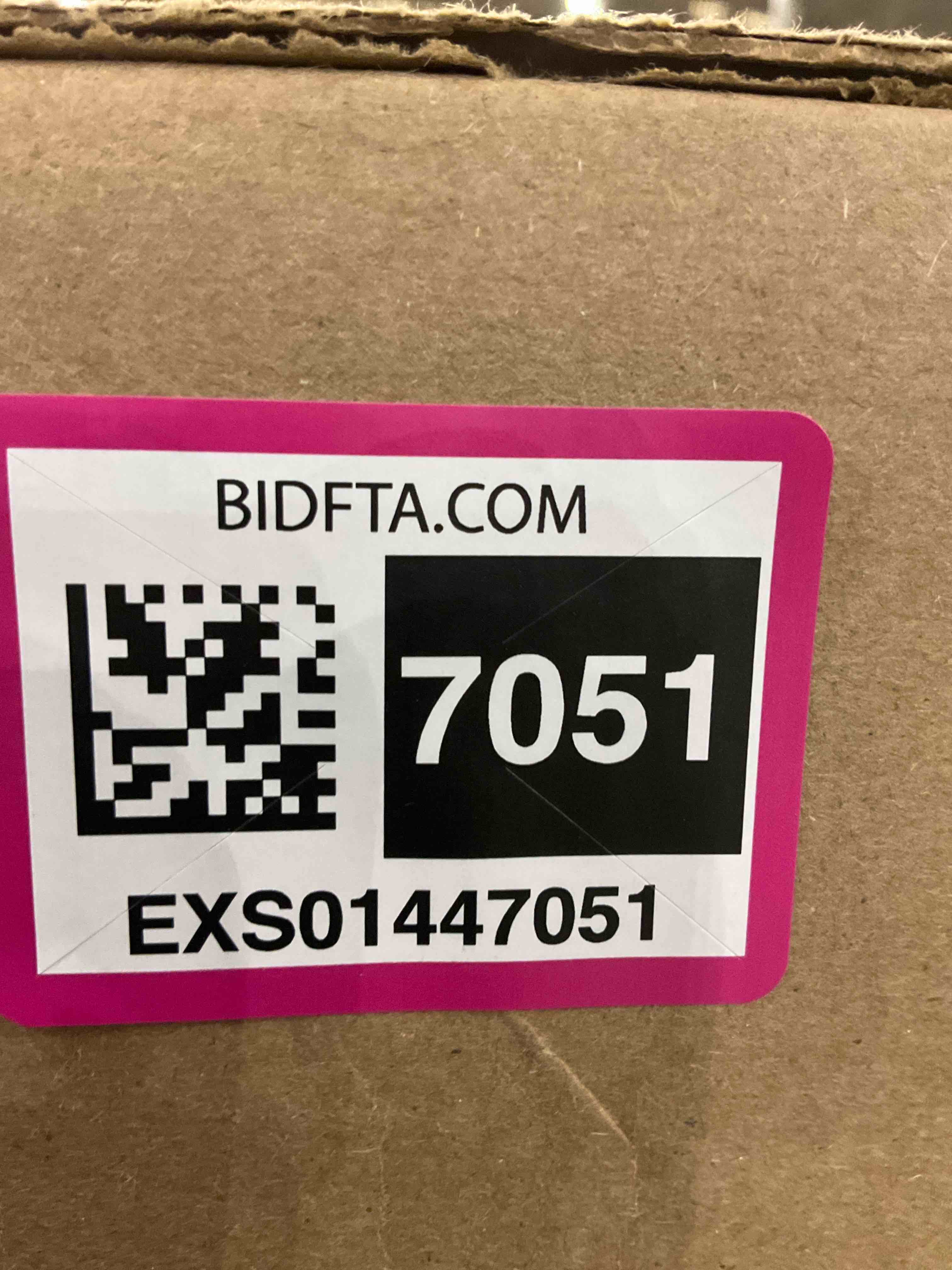 https://s3.amazonaws.com/lotting-images-prod/BargainHunt/EXS01447051_1717594670261.jpeg