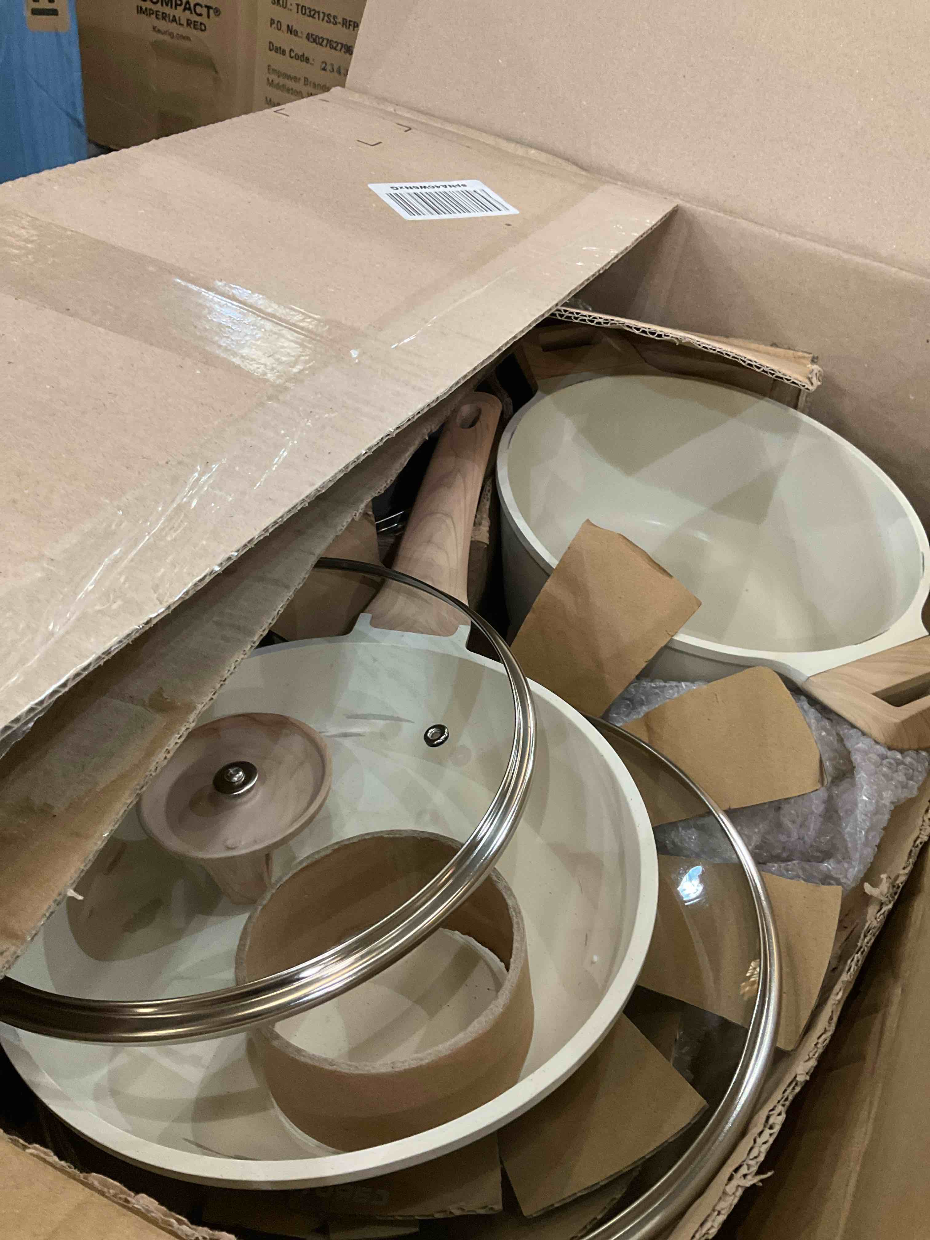 https://s3.amazonaws.com/lotting-images-prod/BargainHunt/EXS01447109_1717602369617.jpeg