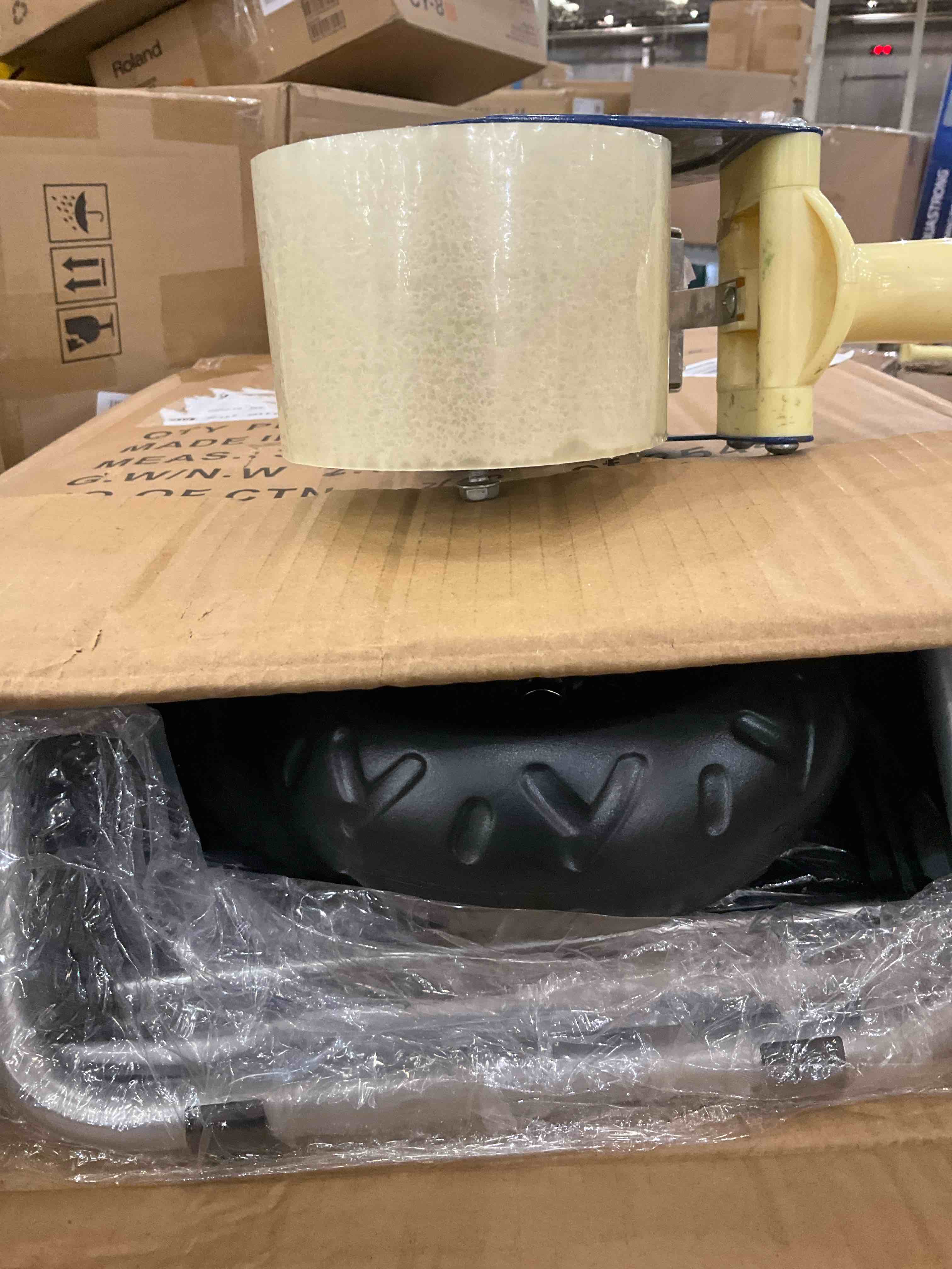 https://s3.amazonaws.com/lotting-images-prod/BargainHunt/EXS01447131_1717607641003.jpeg