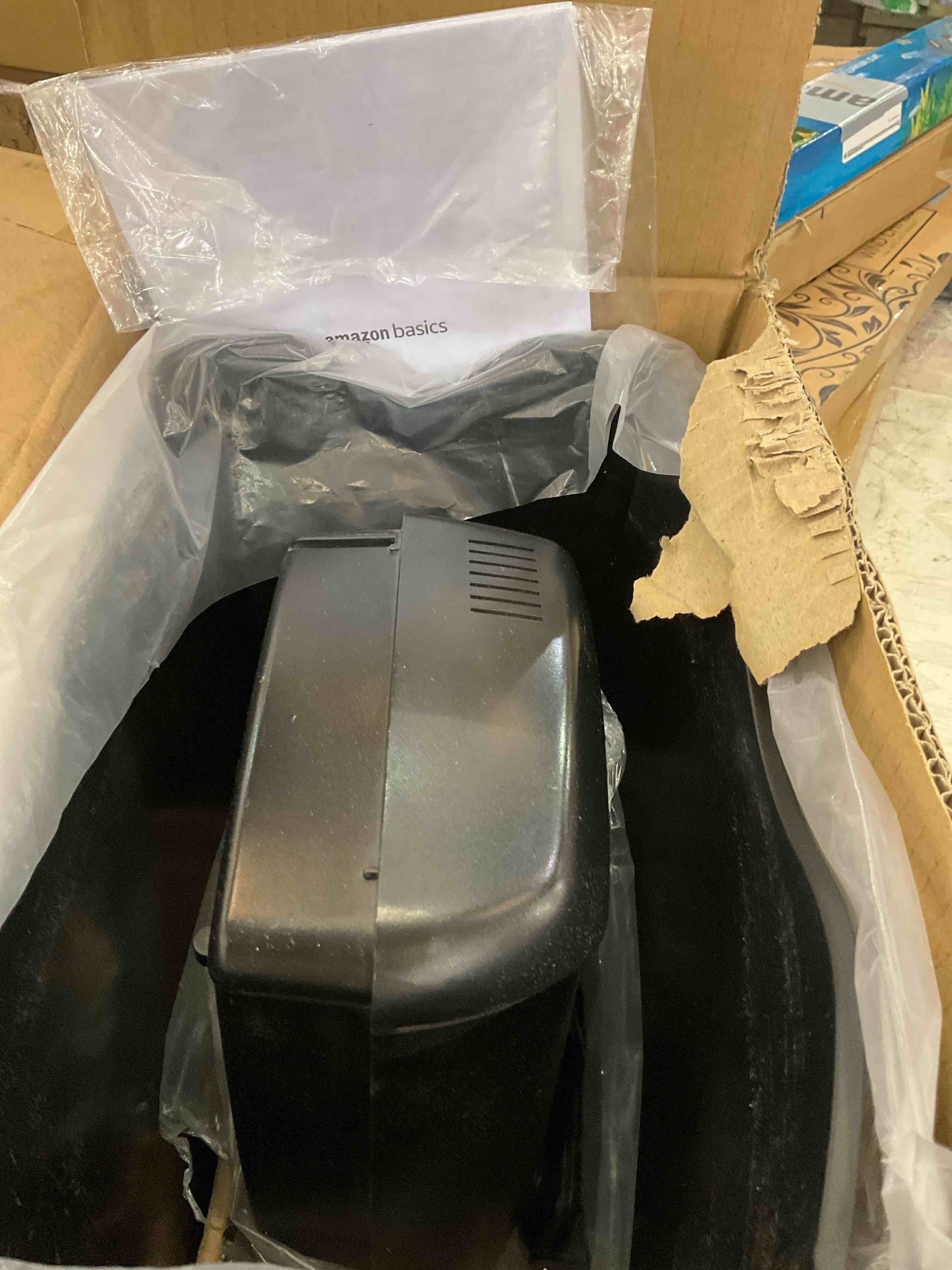 https://s3.amazonaws.com/lotting-images-prod/BargainHunt/EXS01447132_1717607730169.jpeg