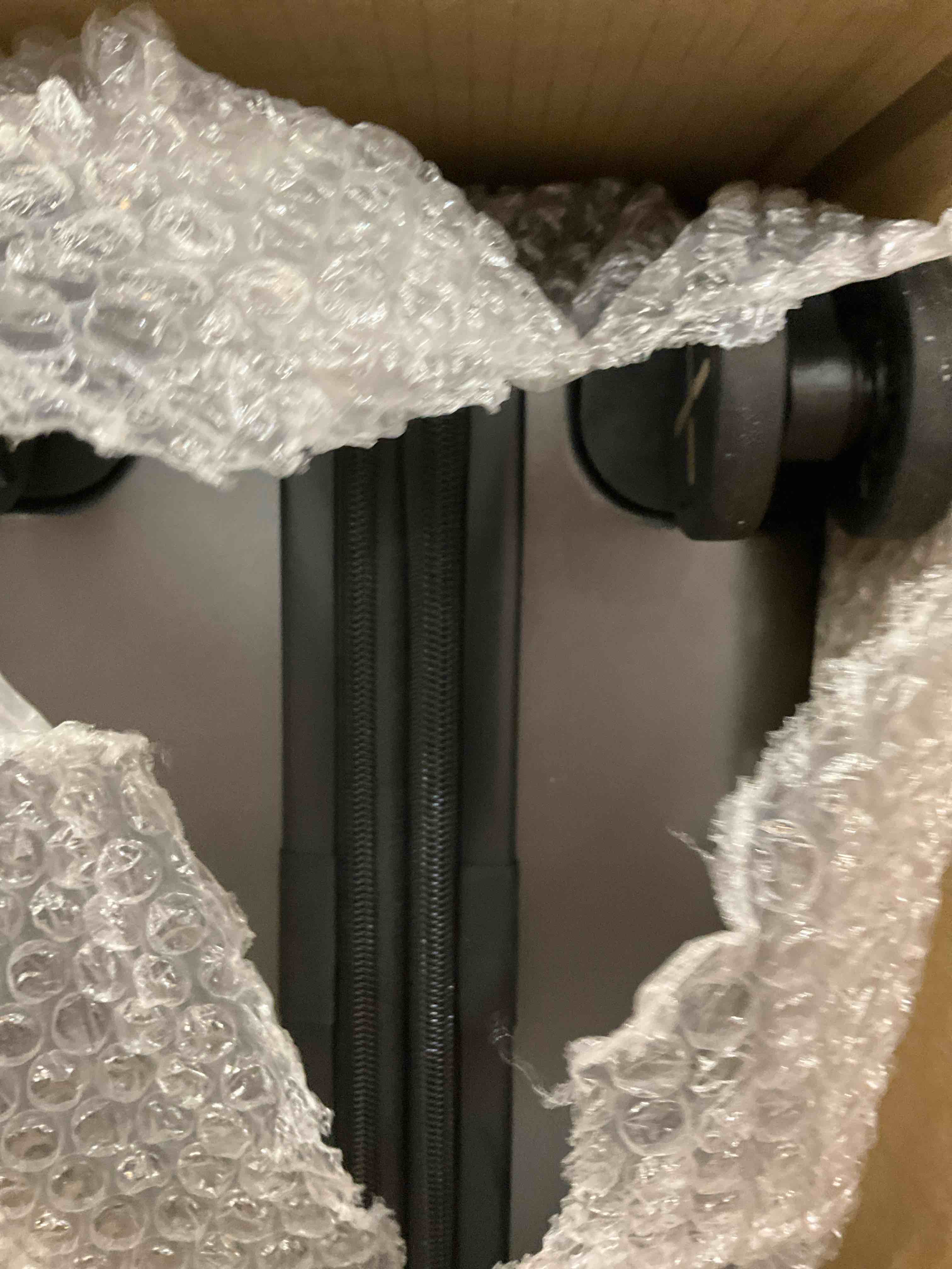 https://s3.amazonaws.com/lotting-images-prod/BargainHunt/EXS01447161_1717612942829.jpeg