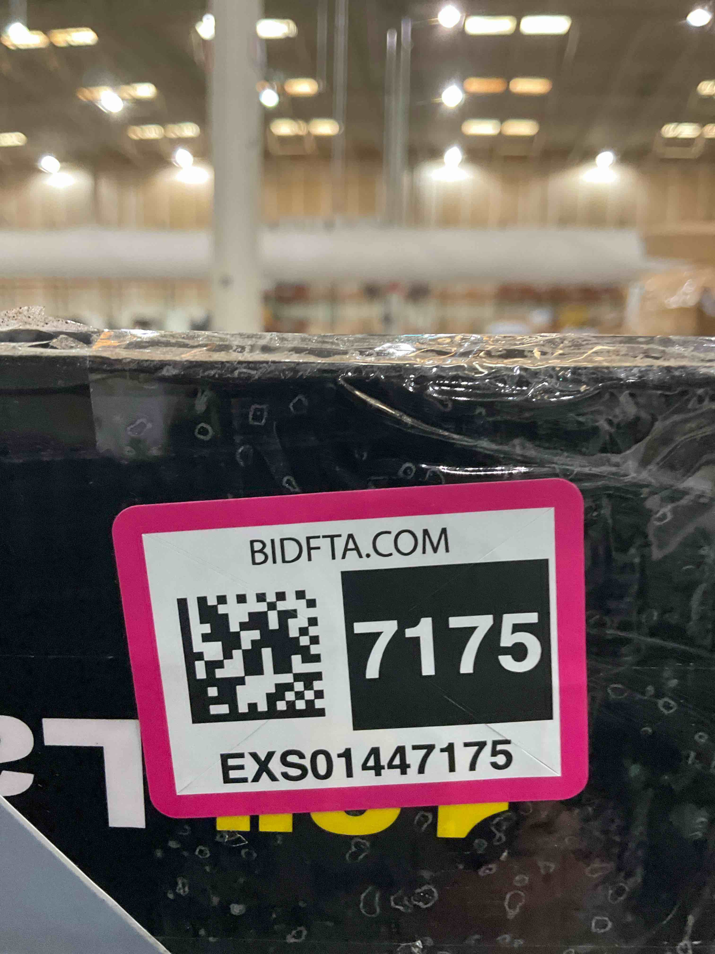 https://s3.amazonaws.com/lotting-images-prod/BargainHunt/EXS01447175_1717614431518.jpeg