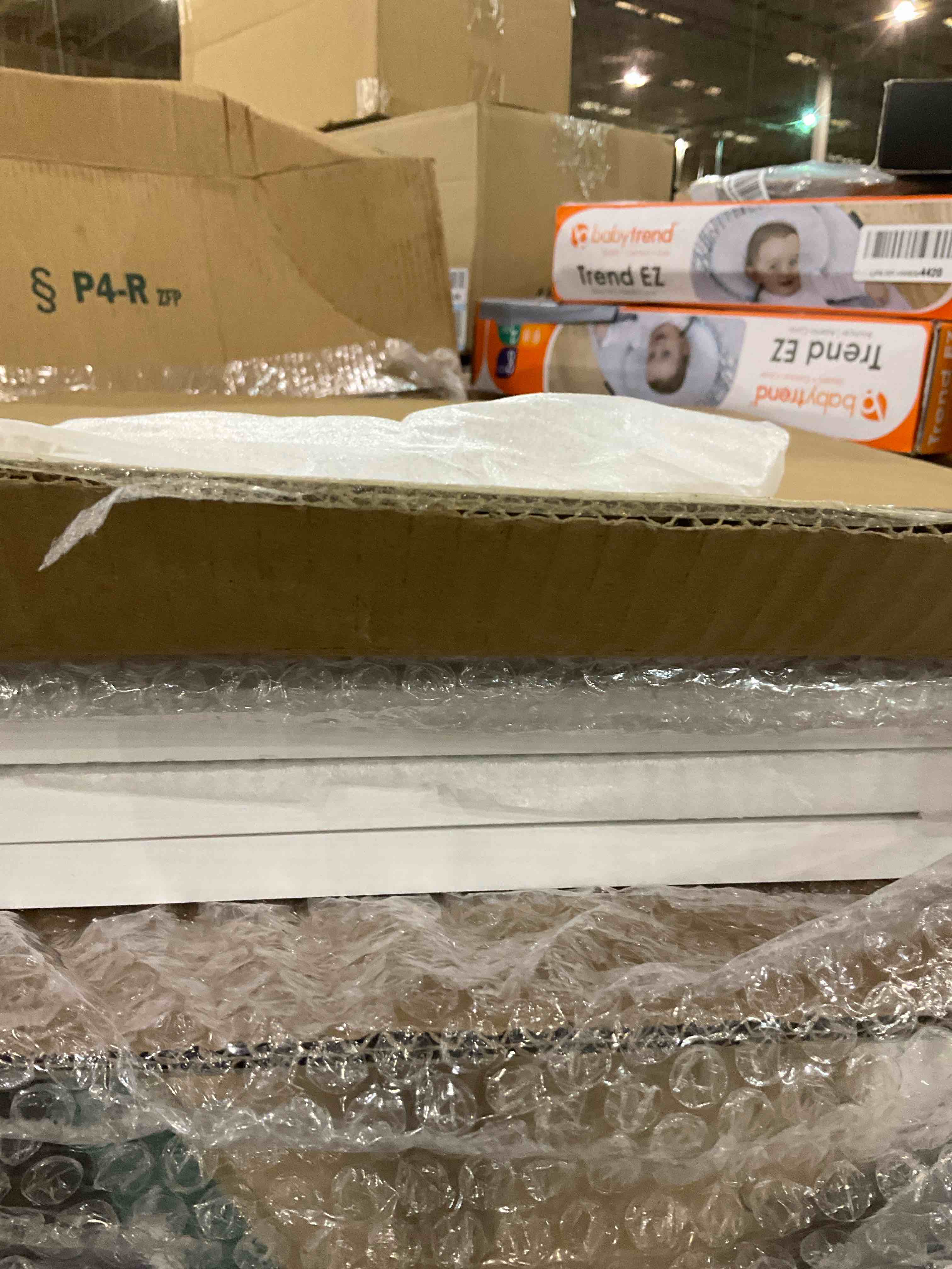 https://s3.amazonaws.com/lotting-images-prod/BargainHunt/EXS01447217_1717676476240.jpeg
