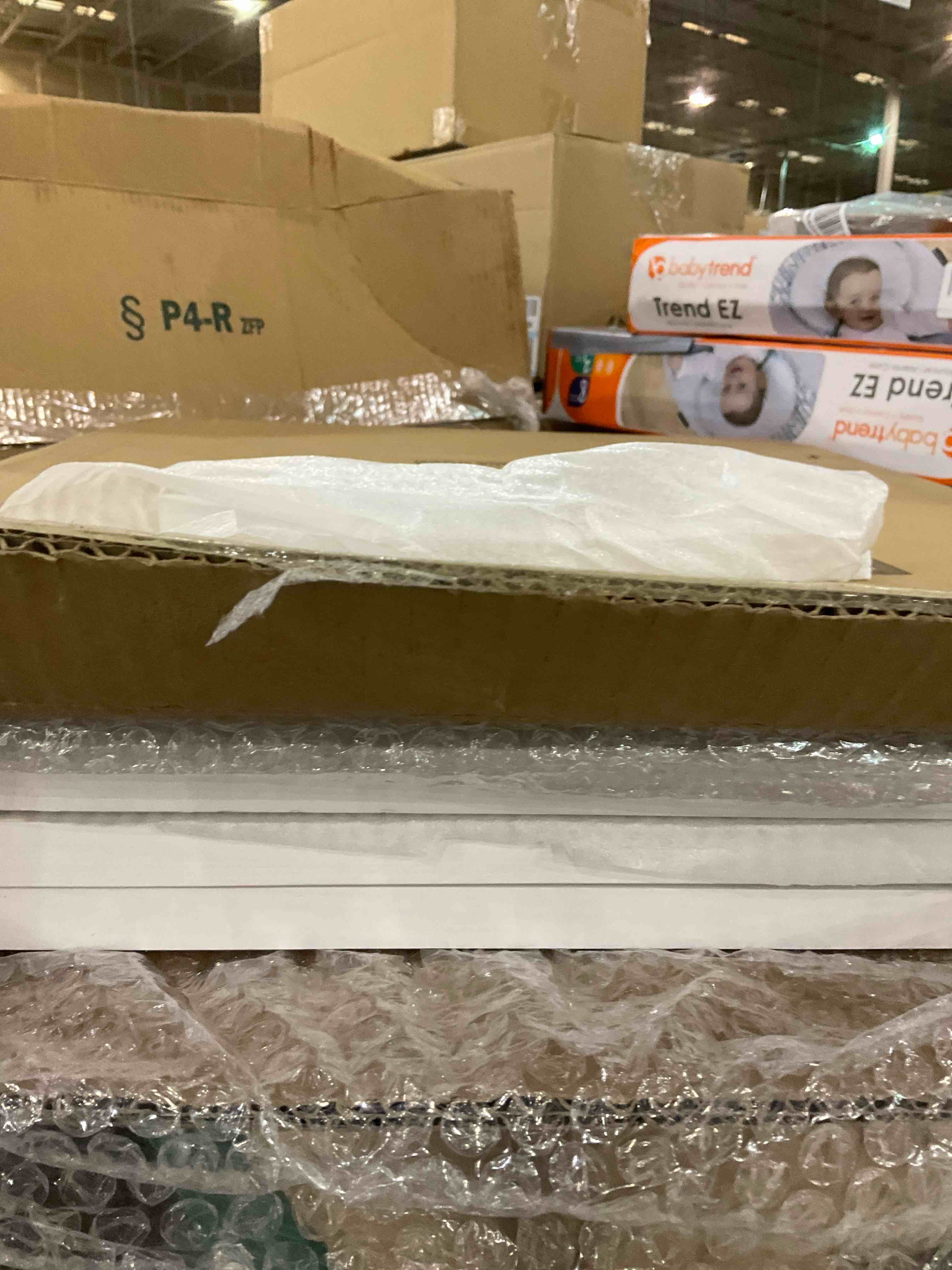 https://s3.amazonaws.com/lotting-images-prod/BargainHunt/EXS01447217_1717676477834.jpeg