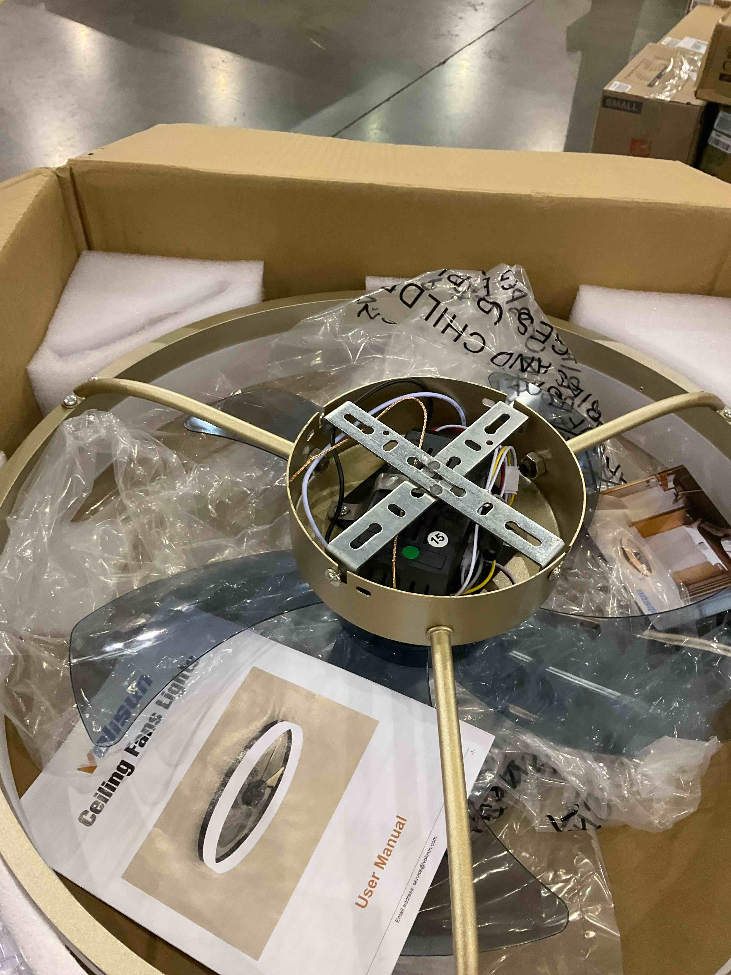 https://s3.amazonaws.com/lotting-images-prod/BargainHunt/EXS01447218_1717676609421.jpeg