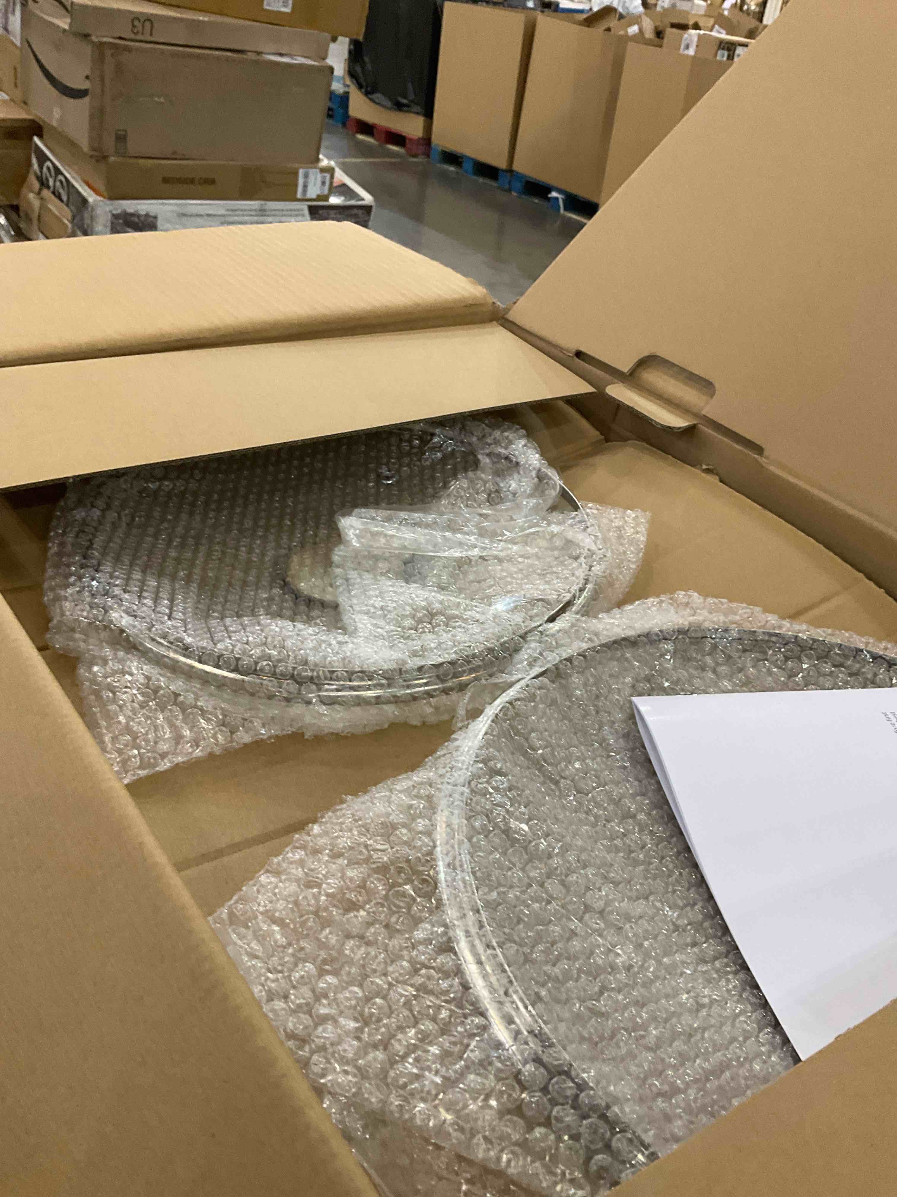 https://s3.amazonaws.com/lotting-images-prod/BargainHunt/EXS01447317_1717766443444.jpeg