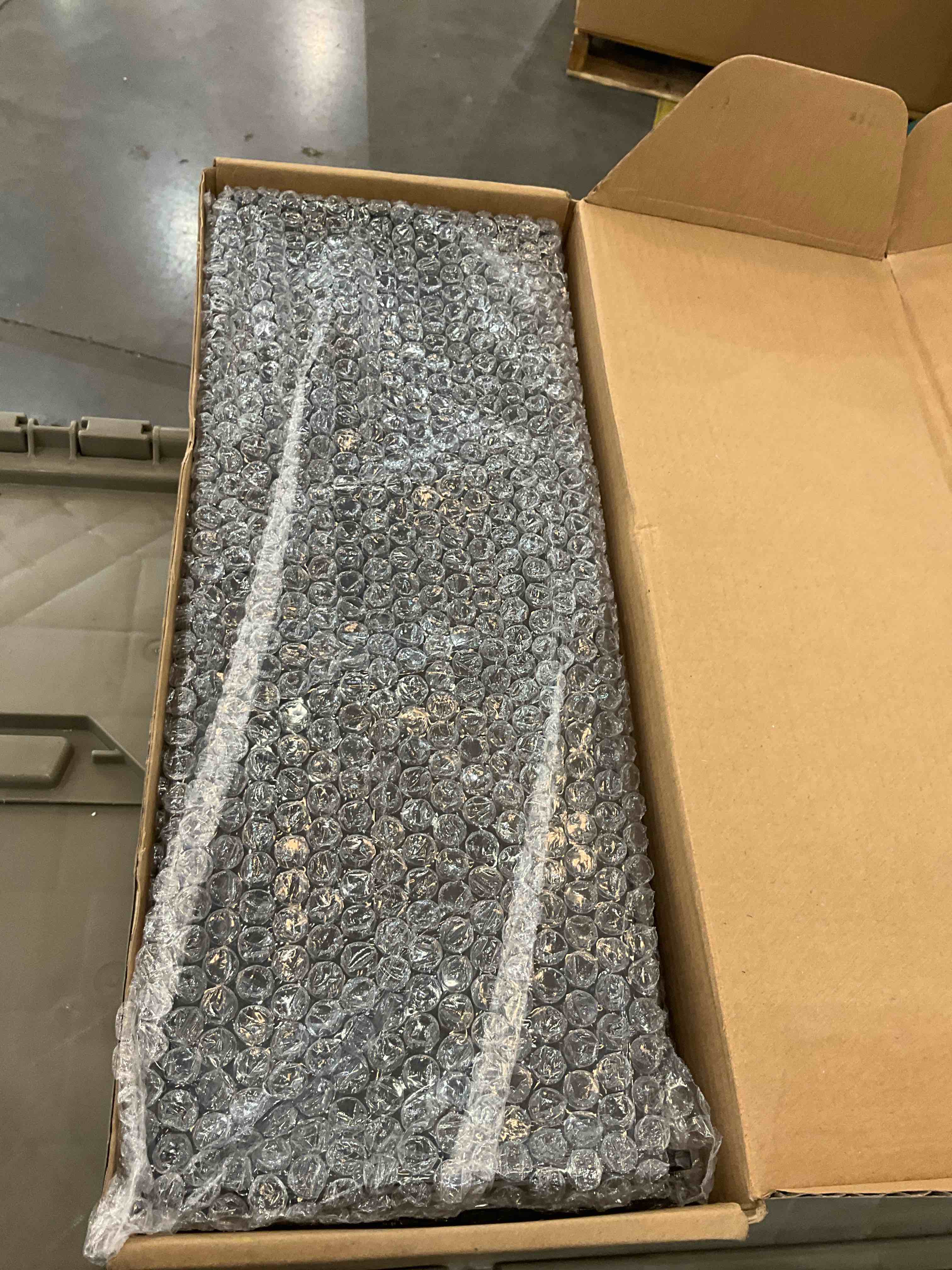 SHARIO Black Wood Floating Shelves - Set of 2, Wall Mounted Hanging Shelves with Black Towel Rack, Decorative Storage Shelves for Bathroom, Kitchen, Living Room & Bedroom