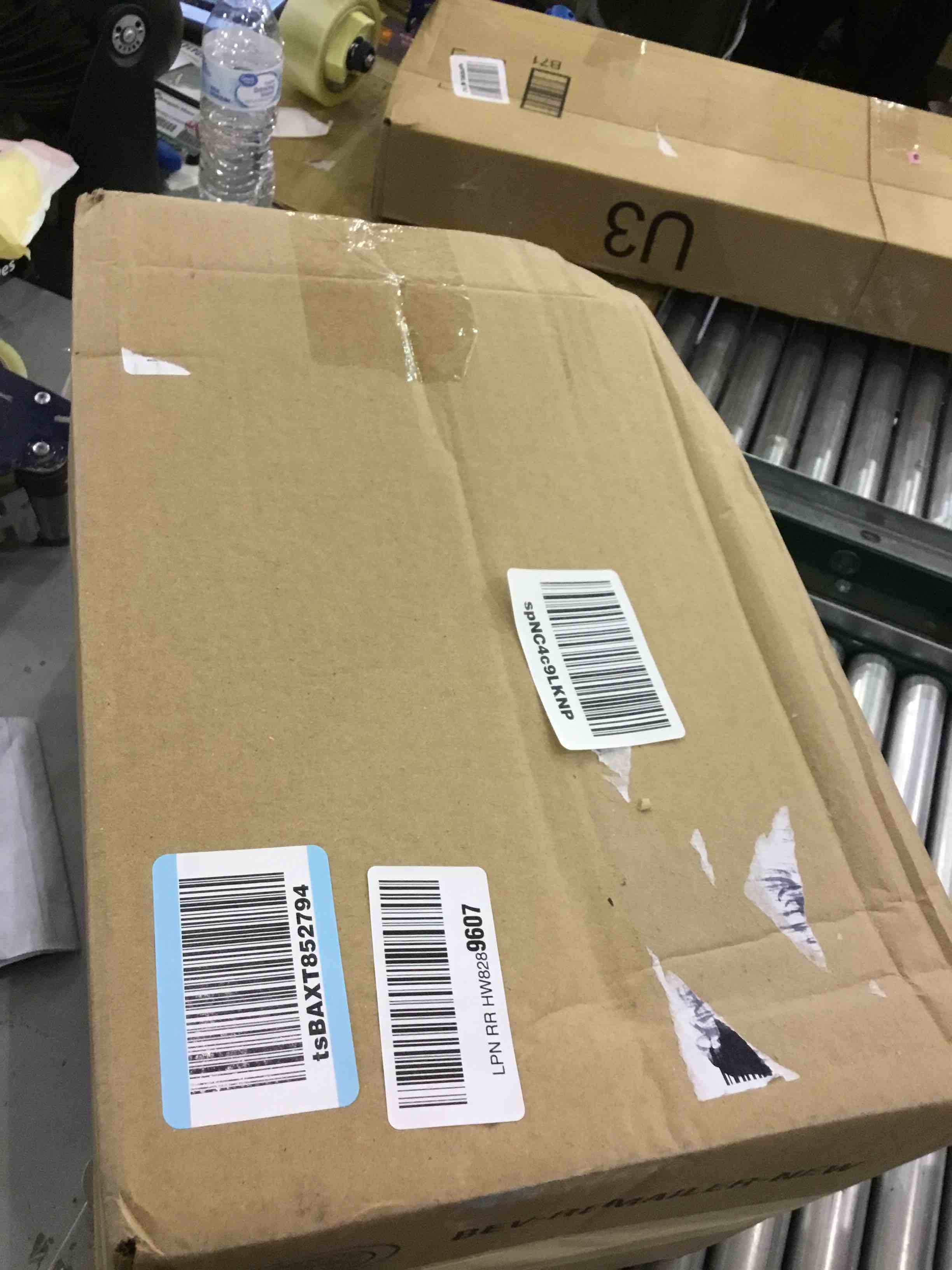 https://s3.amazonaws.com/lotting-images-prod/BargainHunt/EXS01447831_1717590558748.jpeg