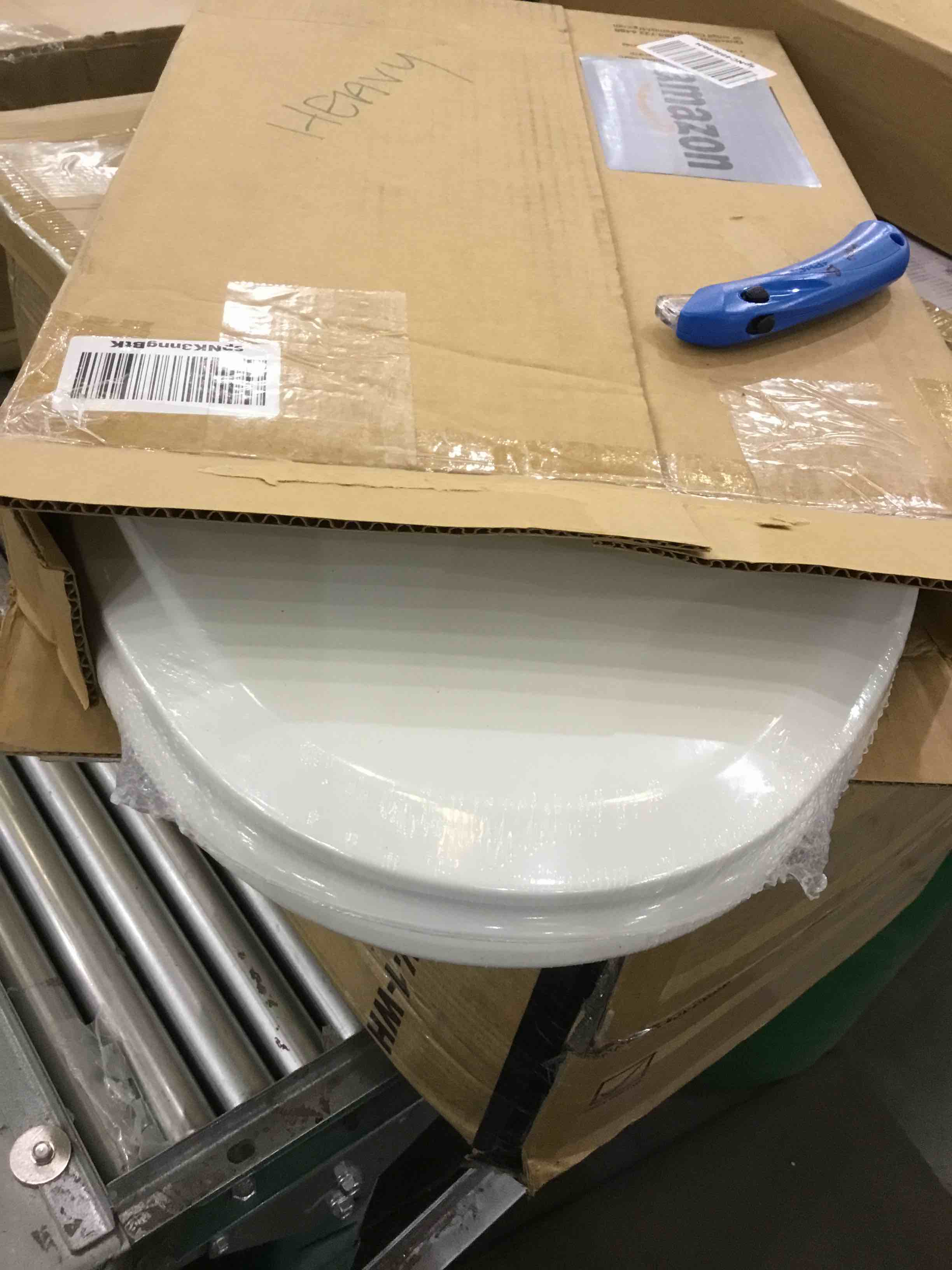 https://s3.amazonaws.com/lotting-images-prod/BargainHunt/EXS01447868_1717600916148.jpeg