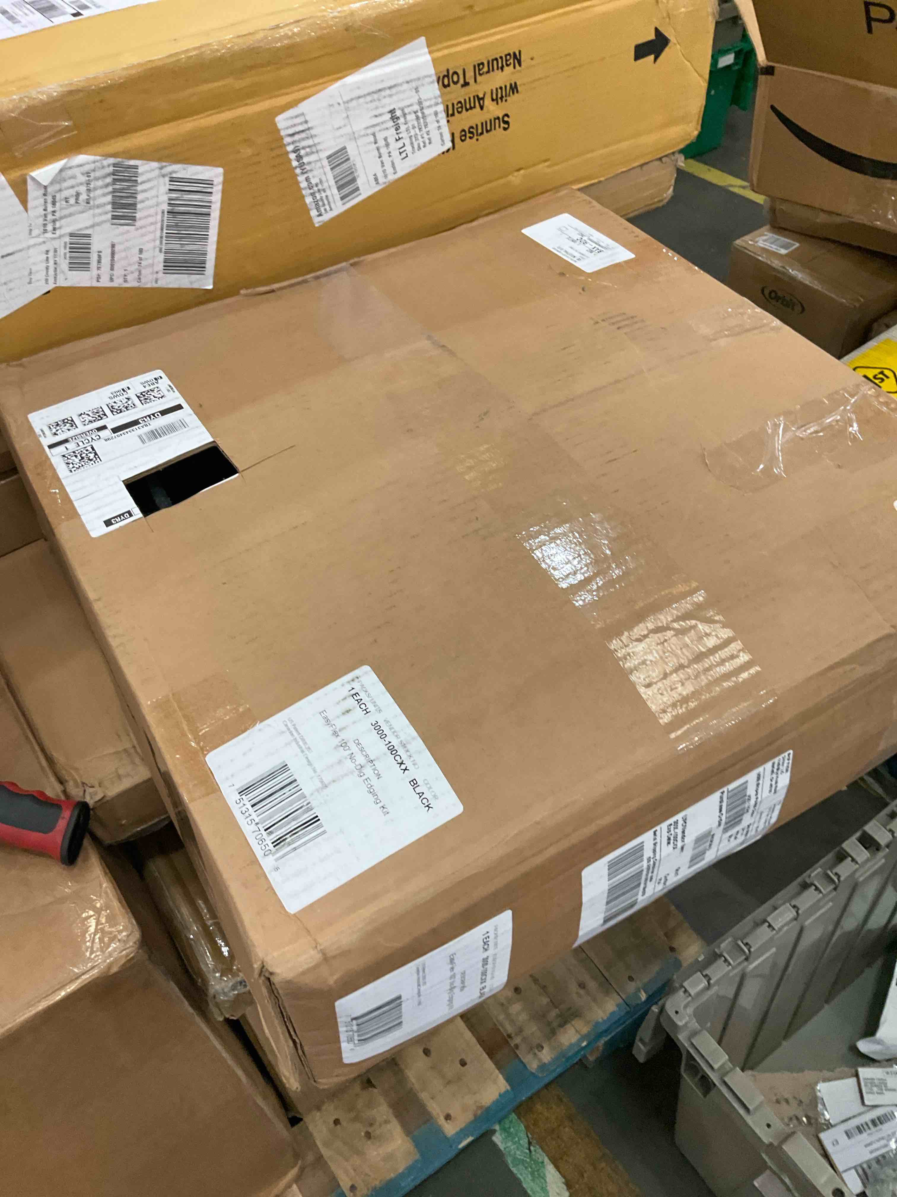 https://s3.amazonaws.com/lotting-images-prod/BargainHunt/EXS01448006_1717175394481.jpeg