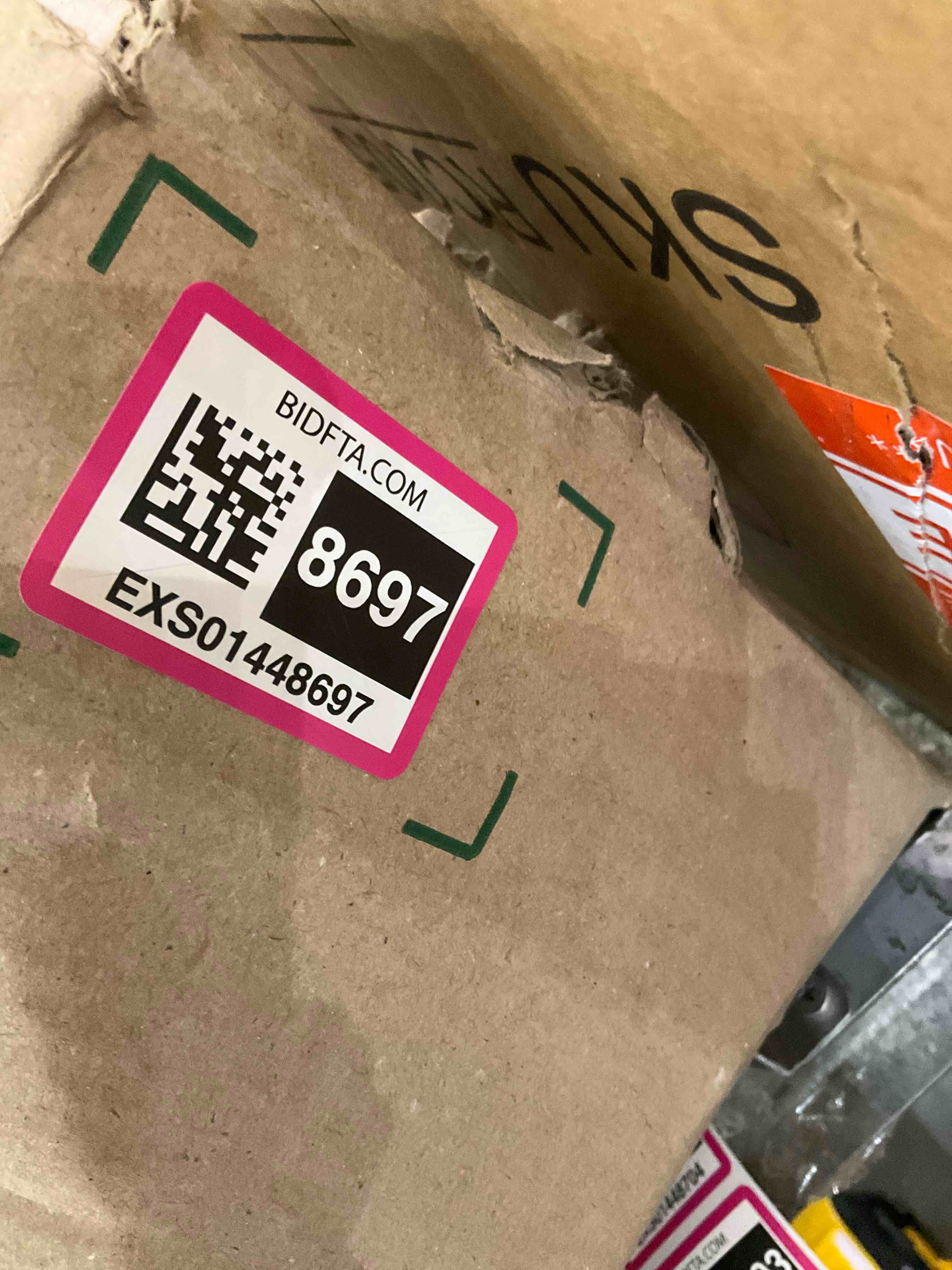 https://s3.amazonaws.com/lotting-images-prod/BargainHunt/EXS01448697_1717169814536.jpeg