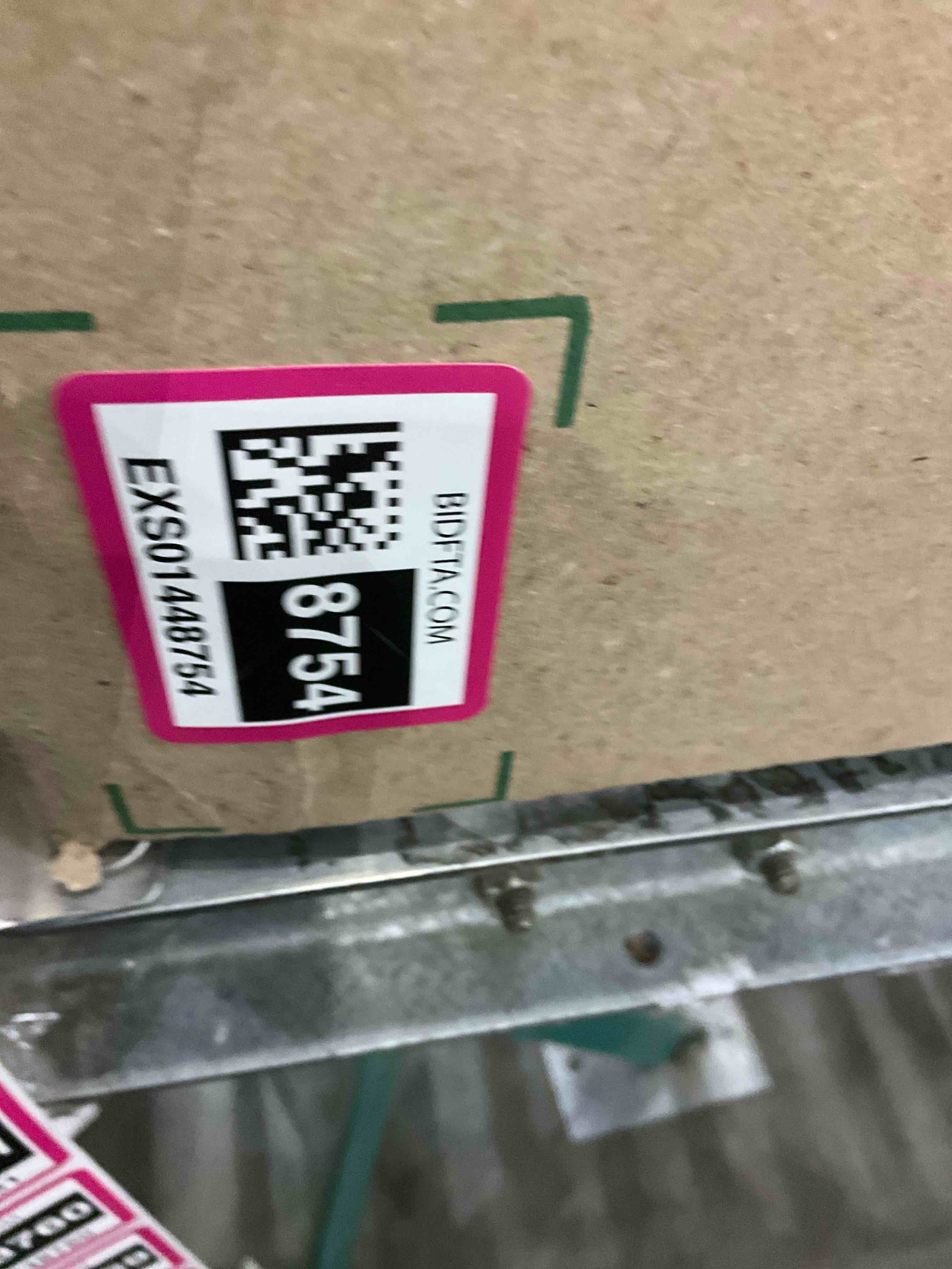 https://s3.amazonaws.com/lotting-images-prod/BargainHunt/EXS01448754_1717500849868.jpeg